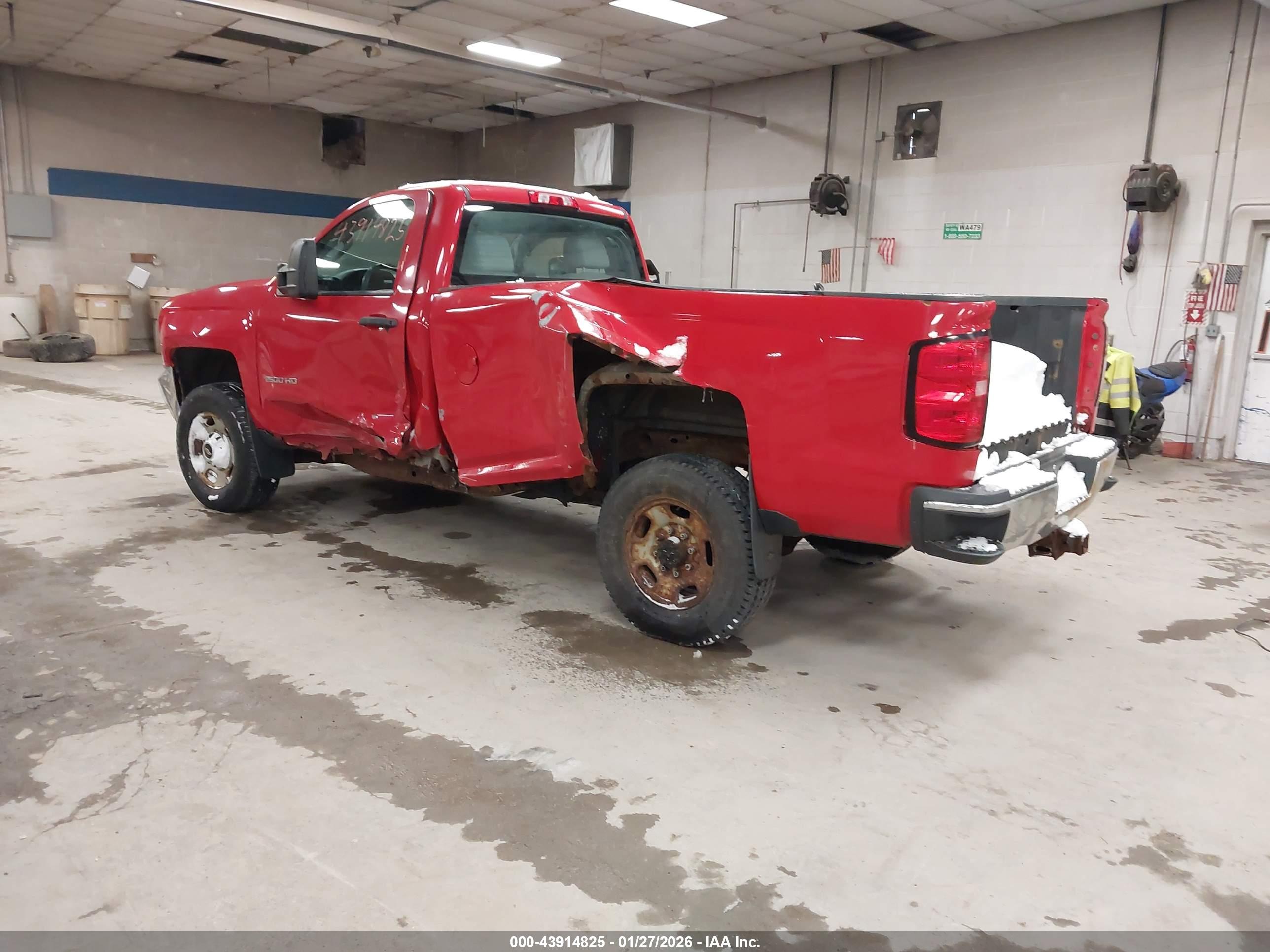 CHEVROLET SILVERADO image 3