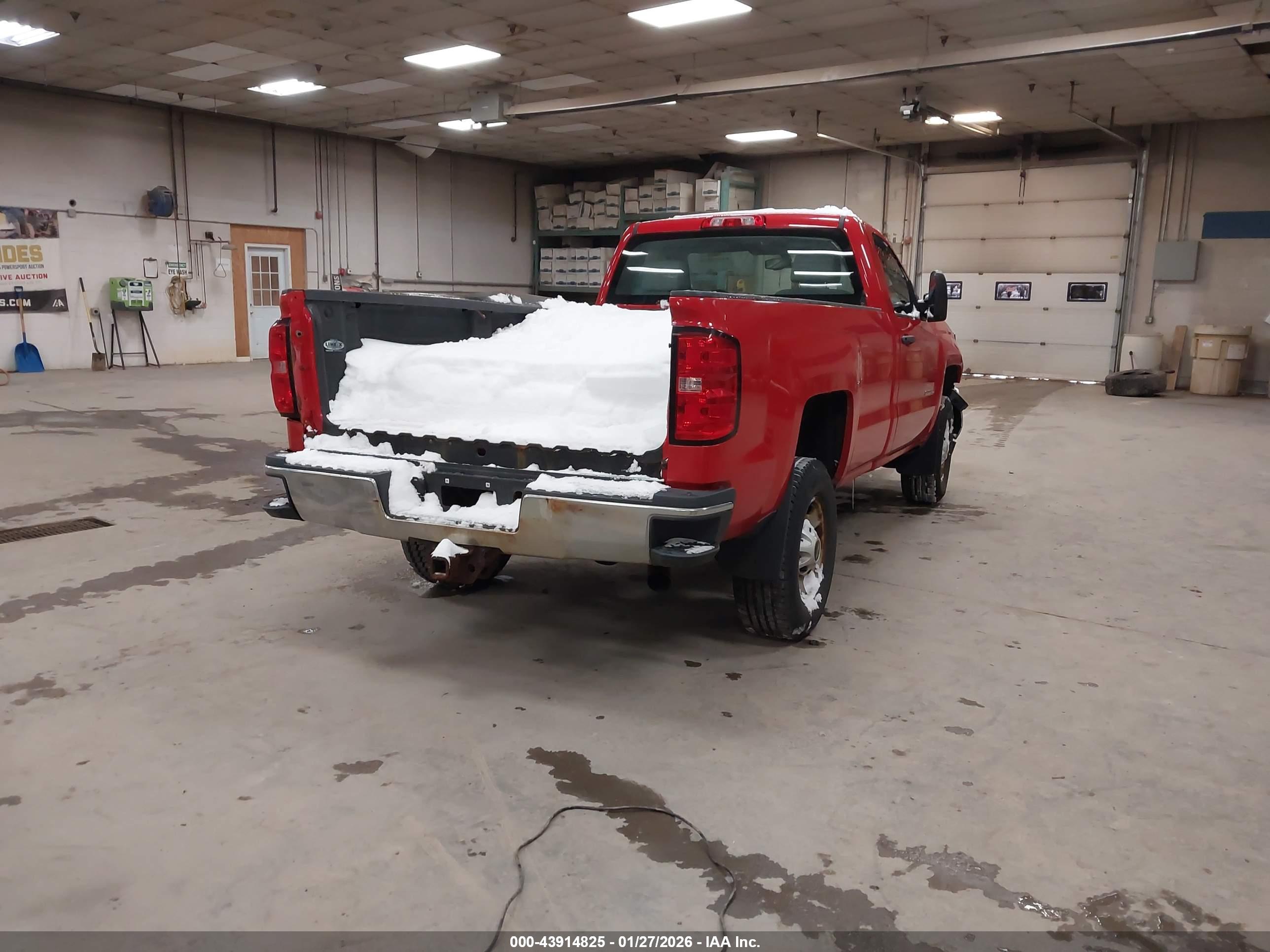 CHEVROLET SILVERADO image 4