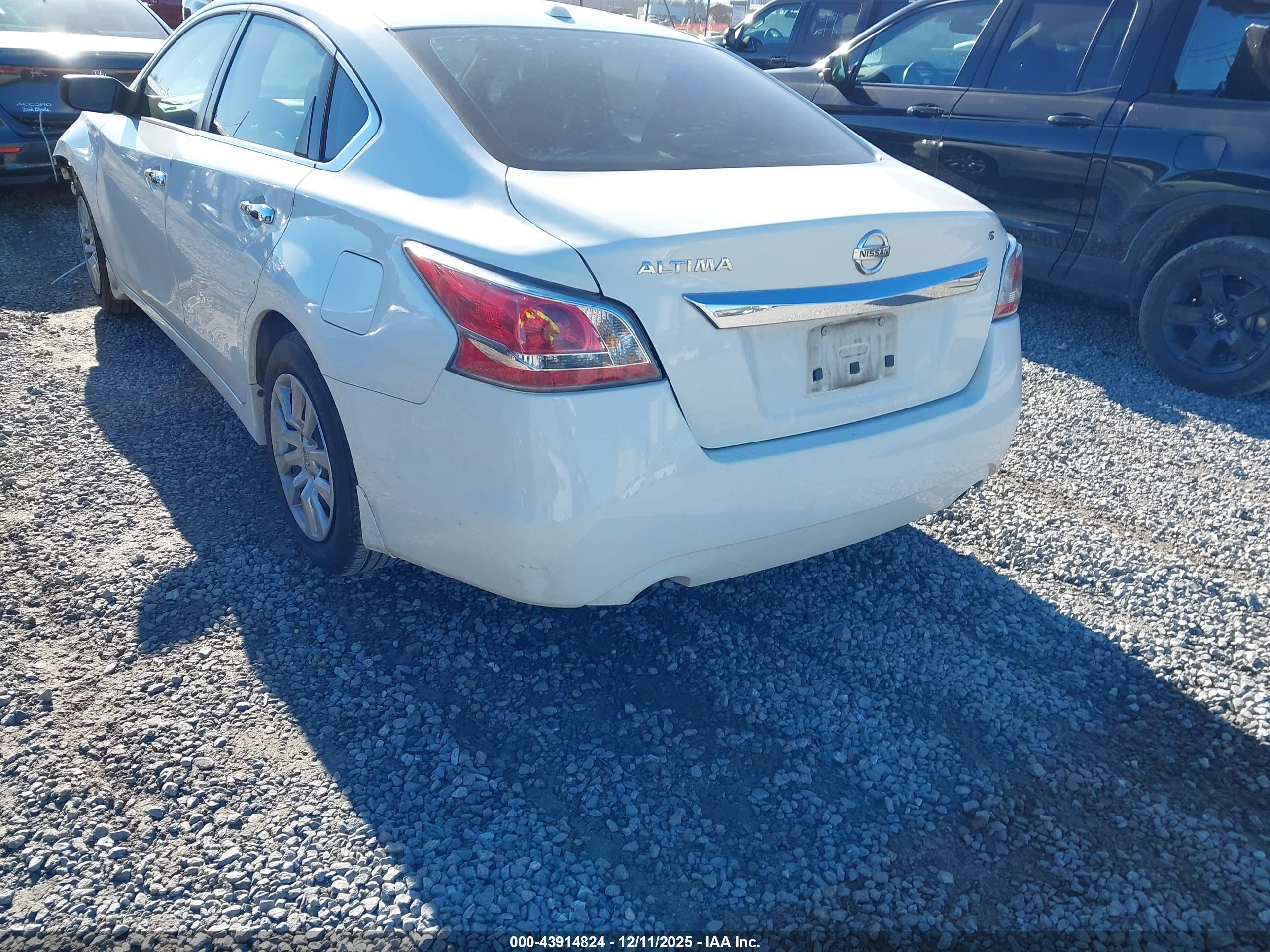 NISSAN ALTIMA image 3