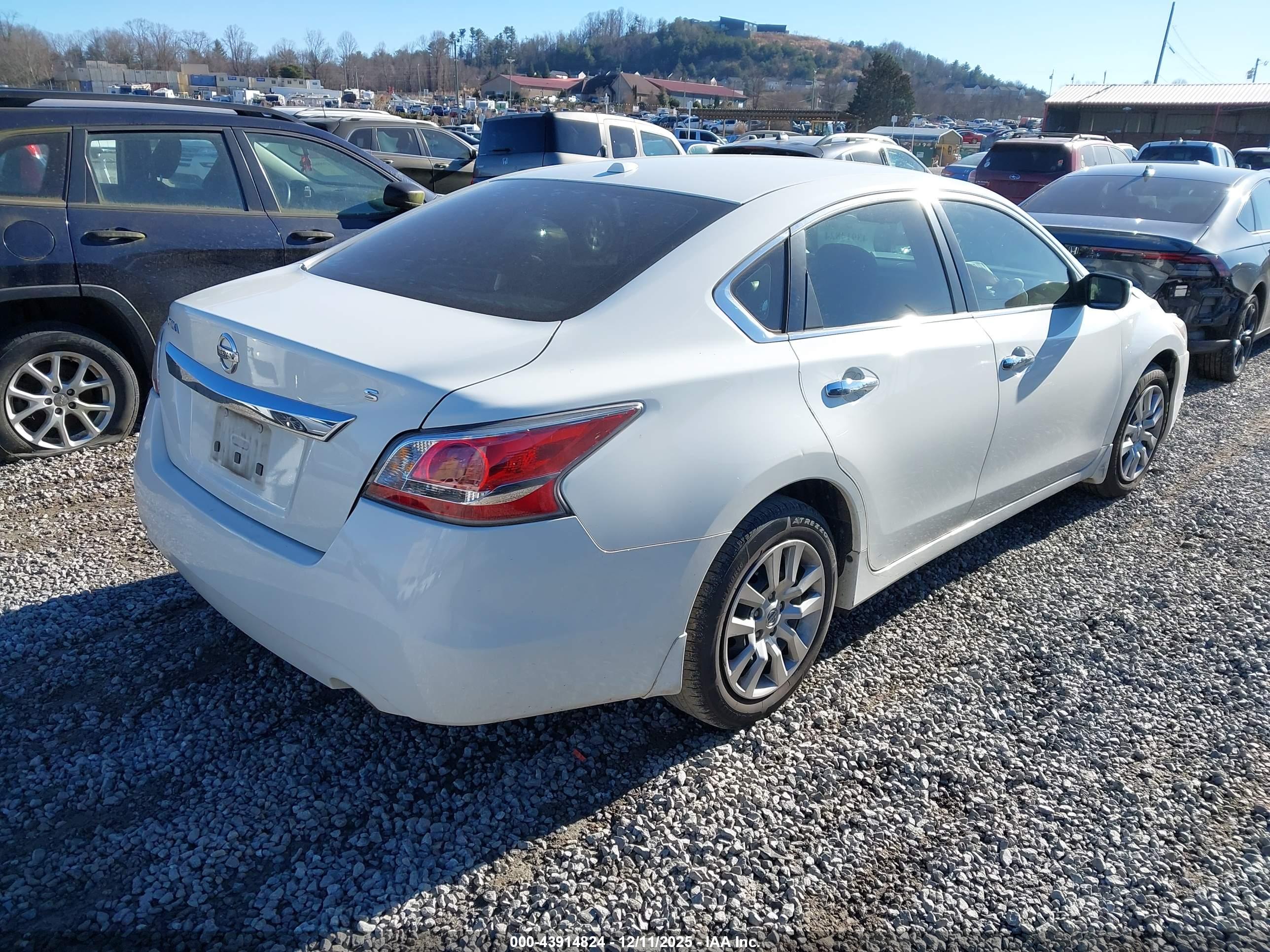 NISSAN ALTIMA image 4