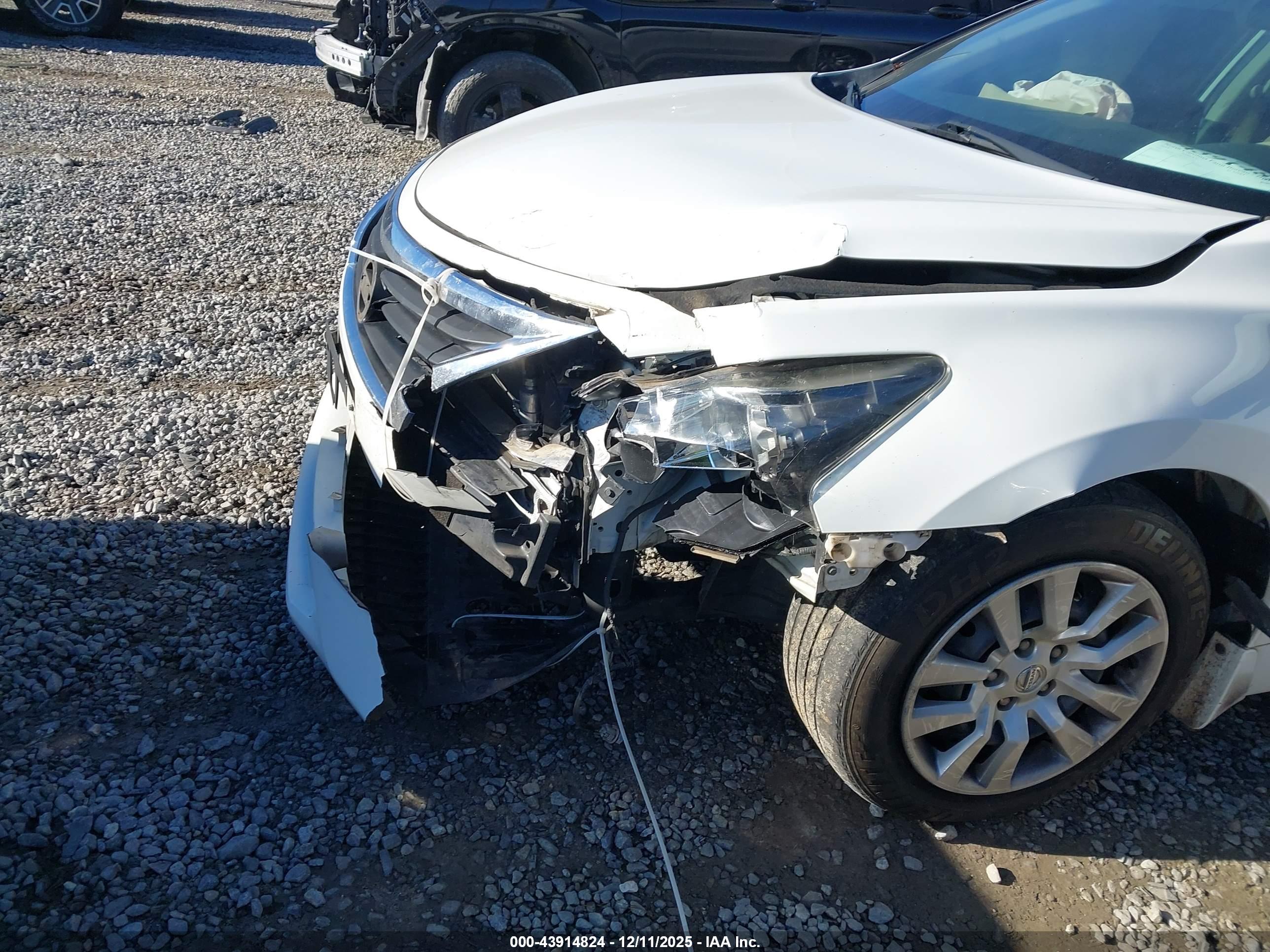NISSAN ALTIMA image 6
