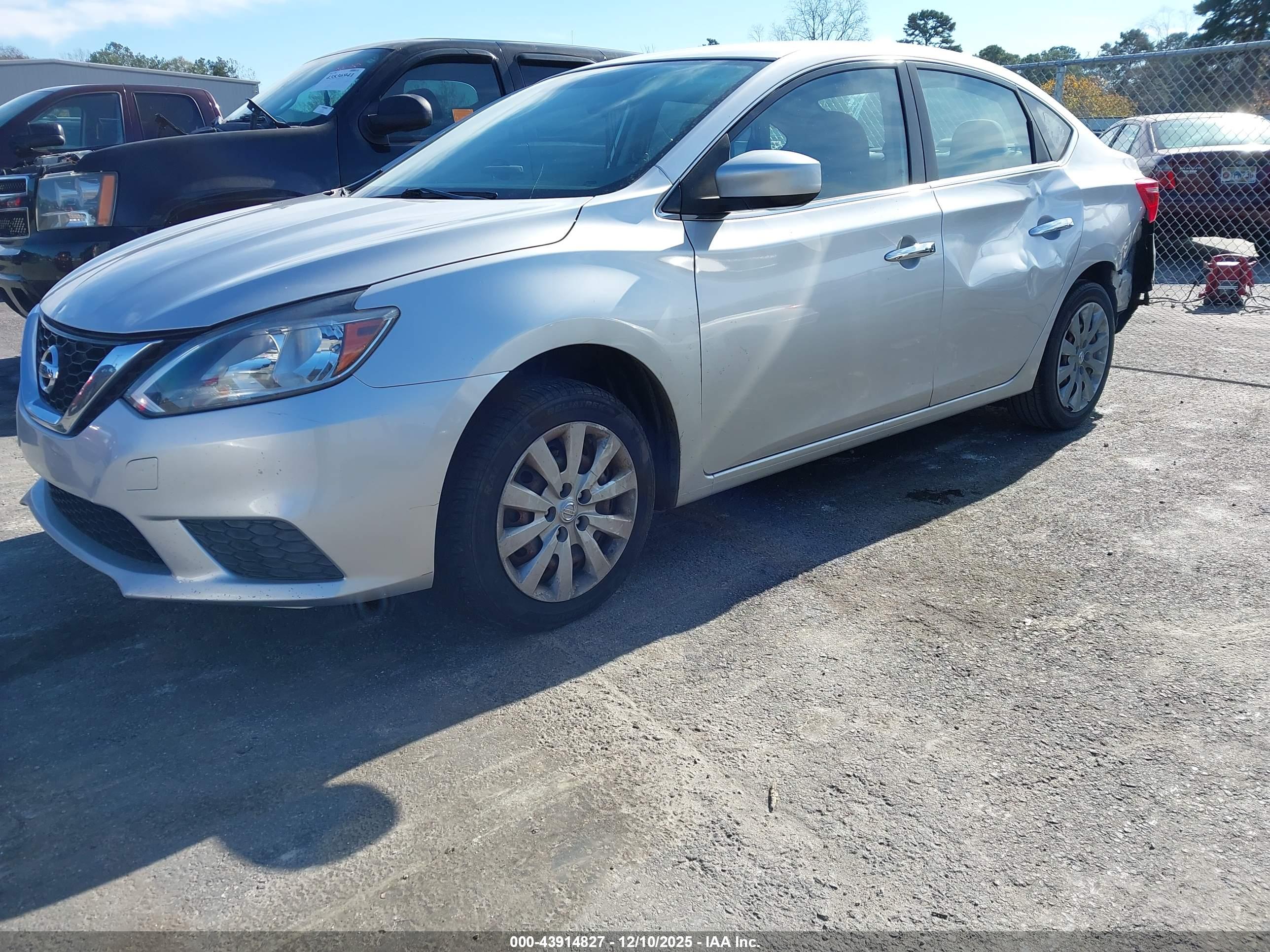 NISSAN SENTRA image 2