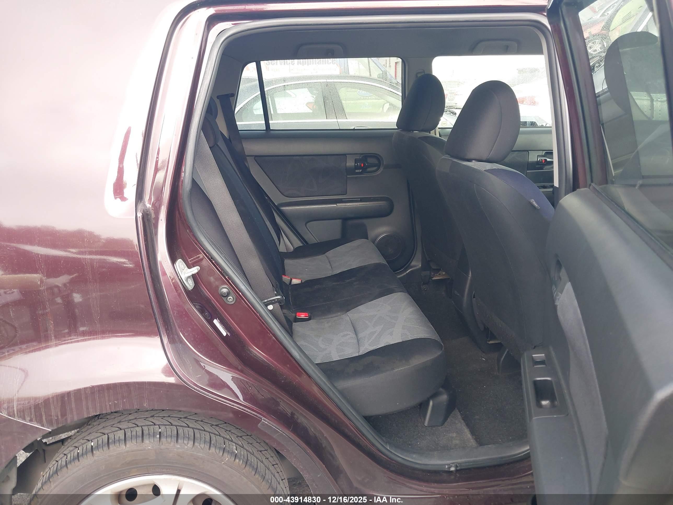 SCION XB image 8