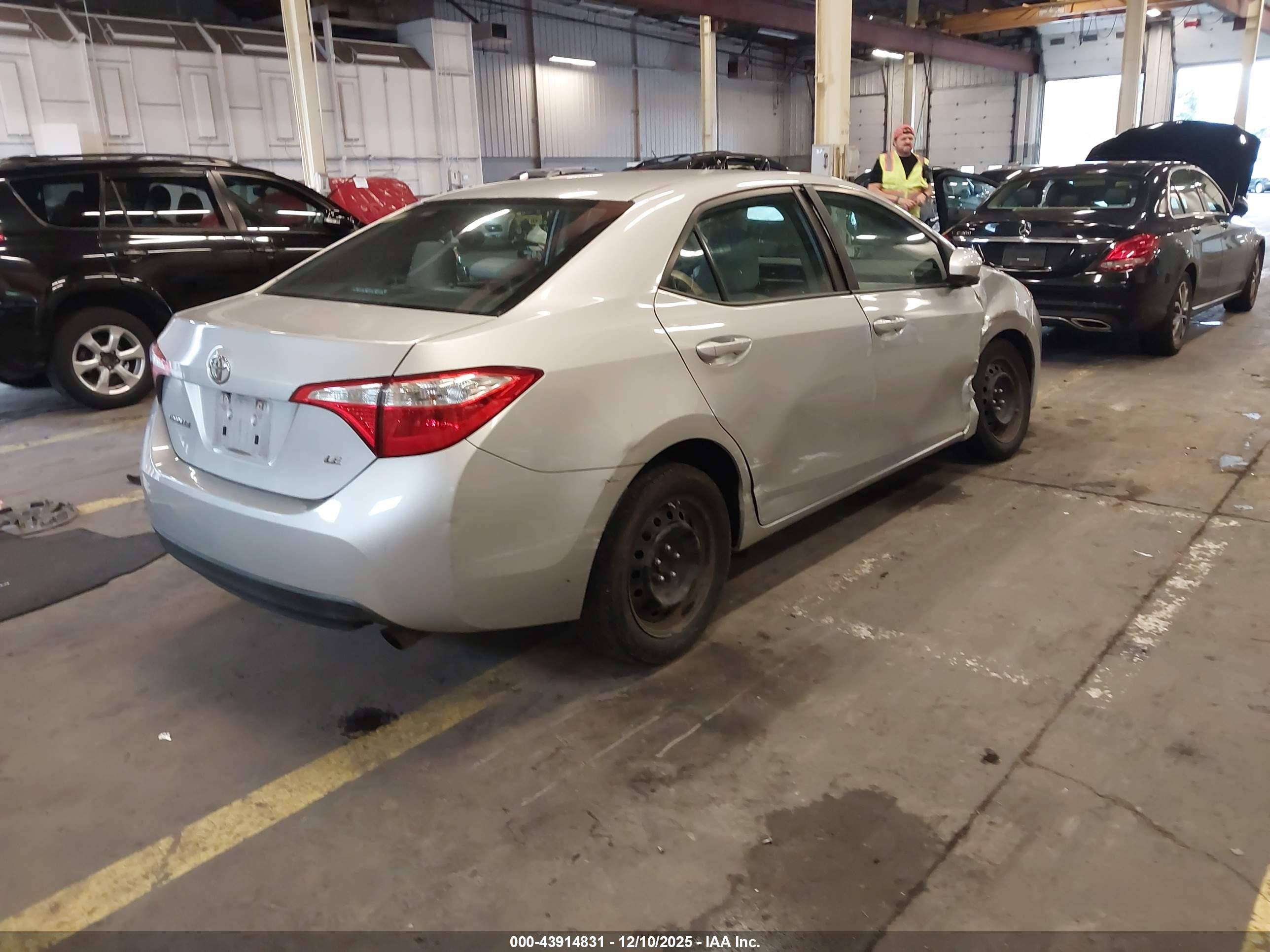 TOYOTA COROLLA image 4