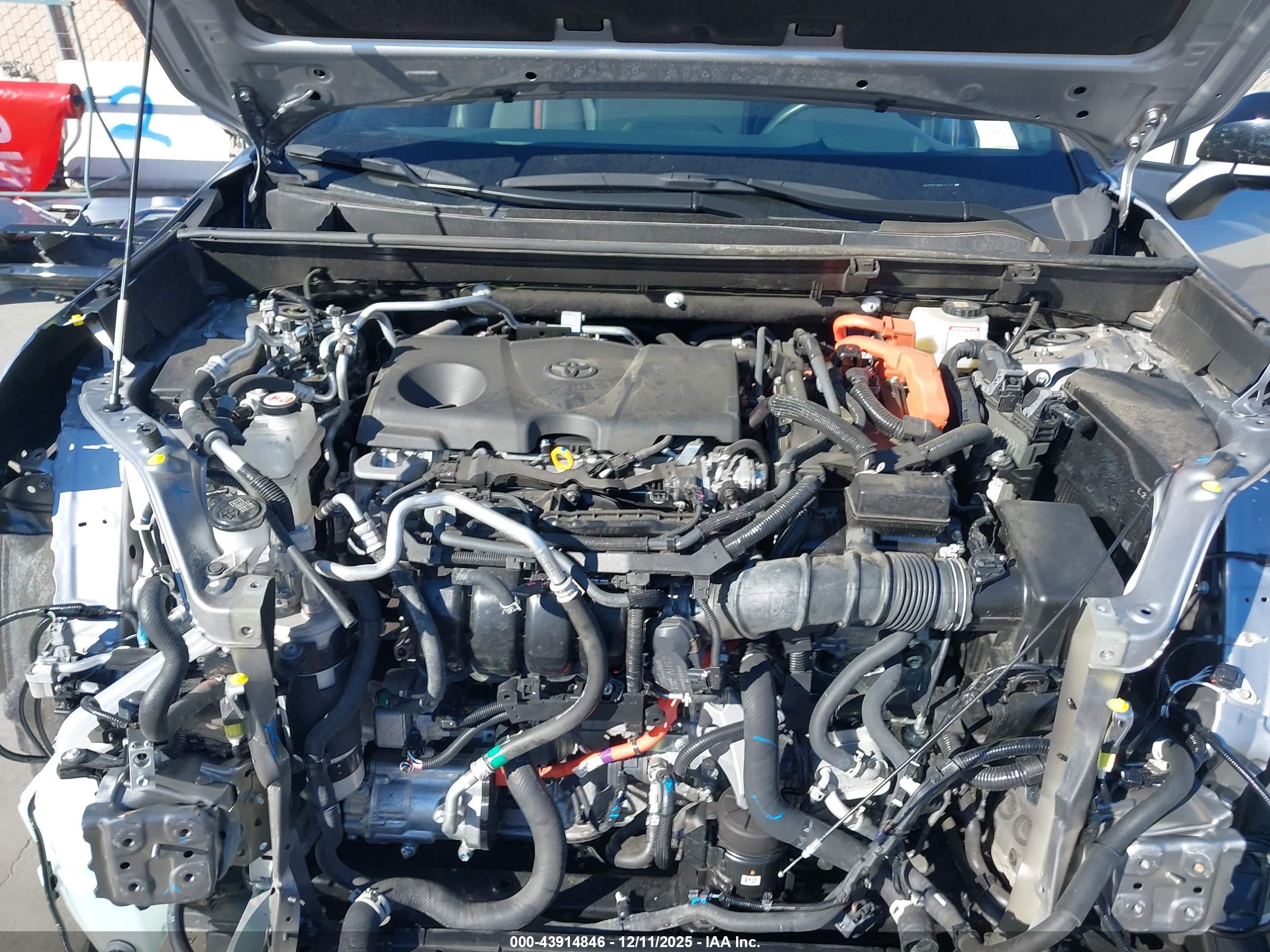TOYOTA RAV4 image 10