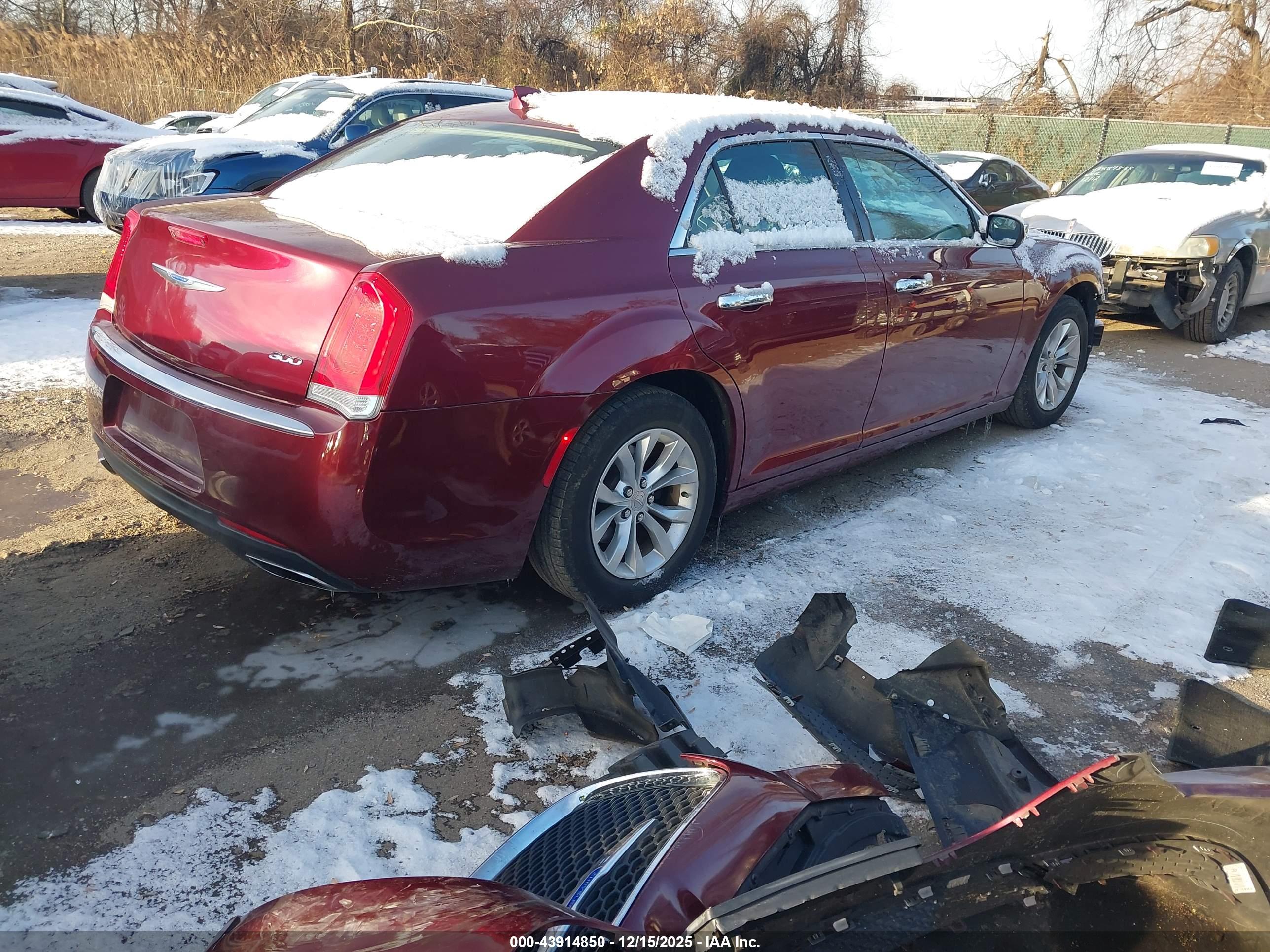 CHRYSLER 300 image 4