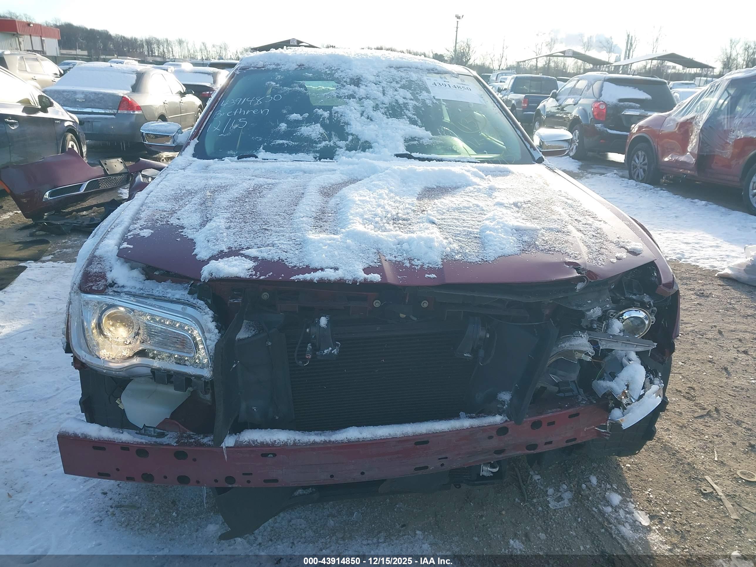CHRYSLER 300 image 6