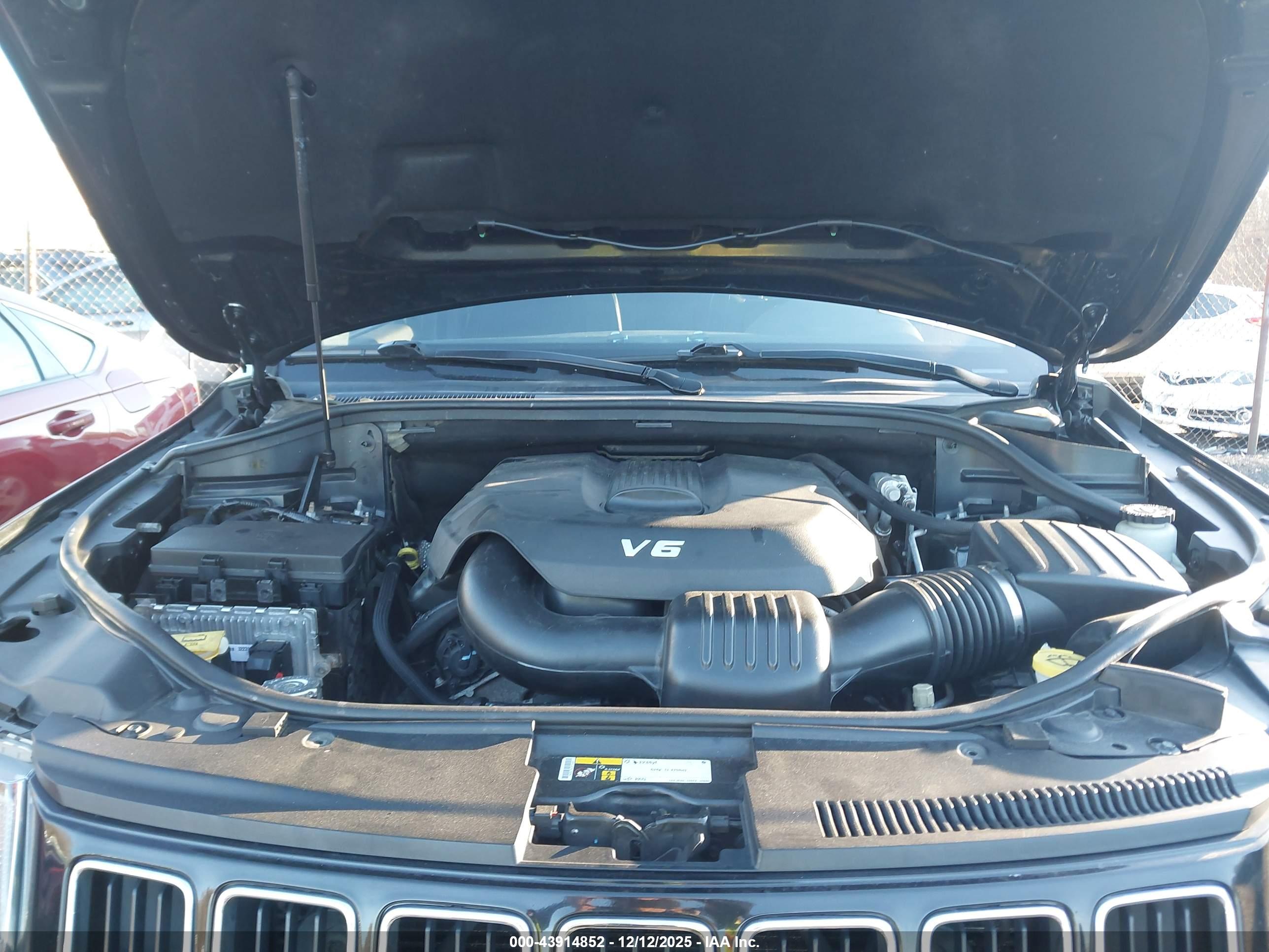 JEEP GRAND image 10
