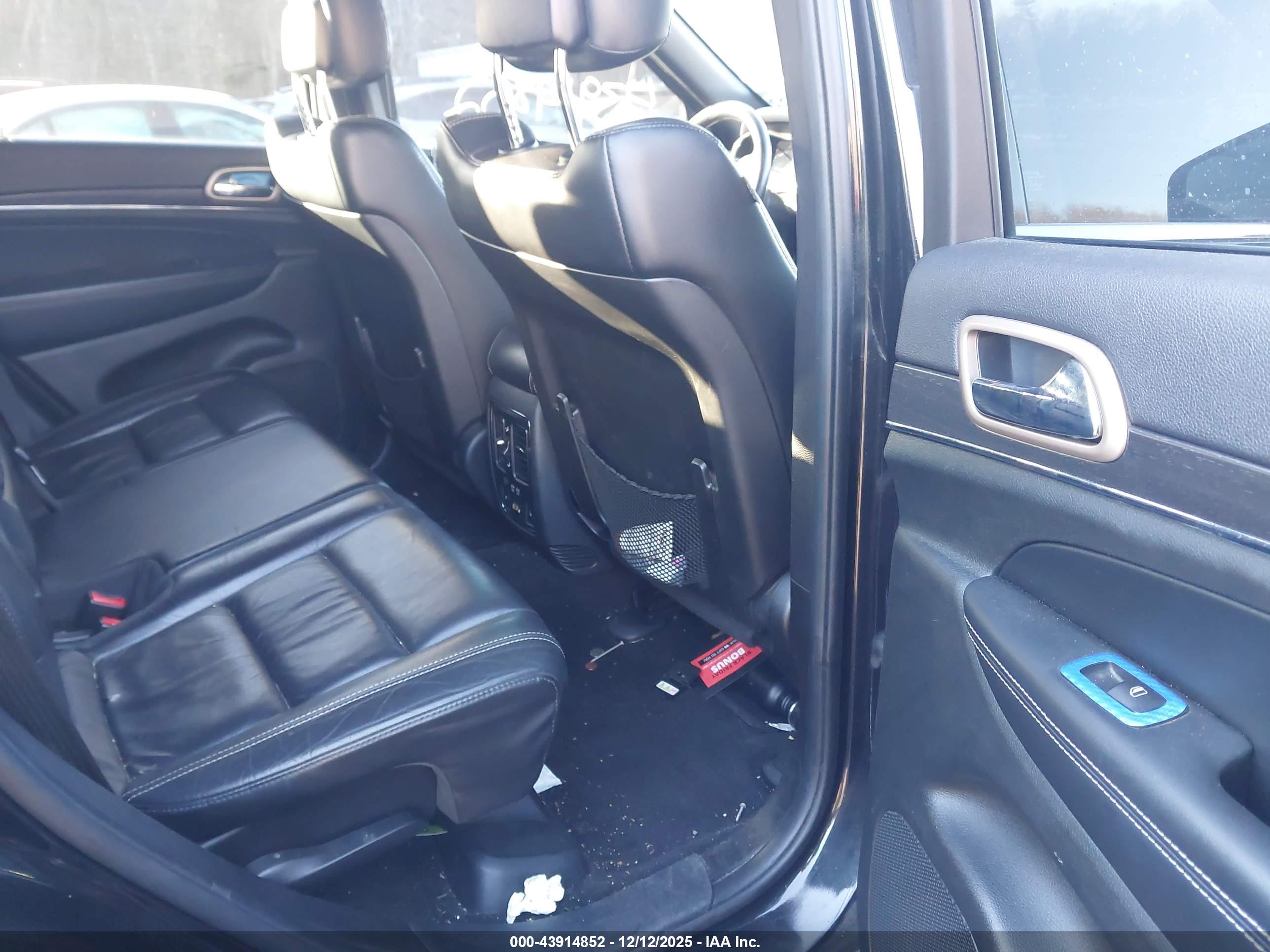 JEEP GRAND image 8