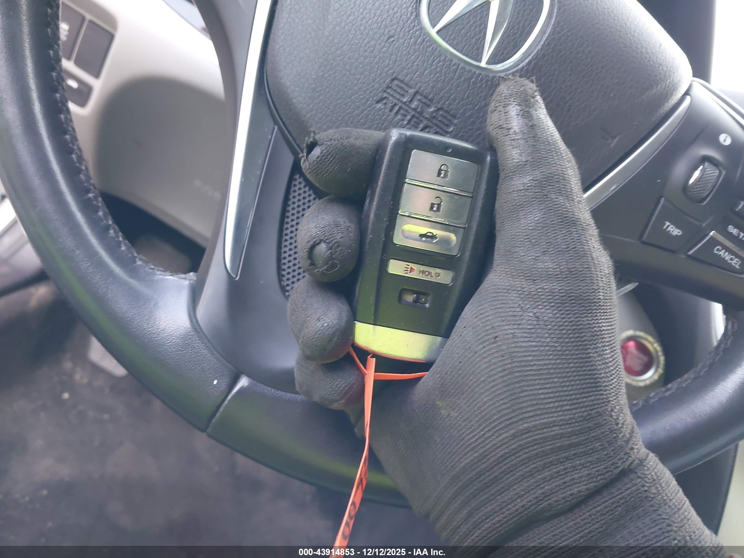 ACURA TLX image 11