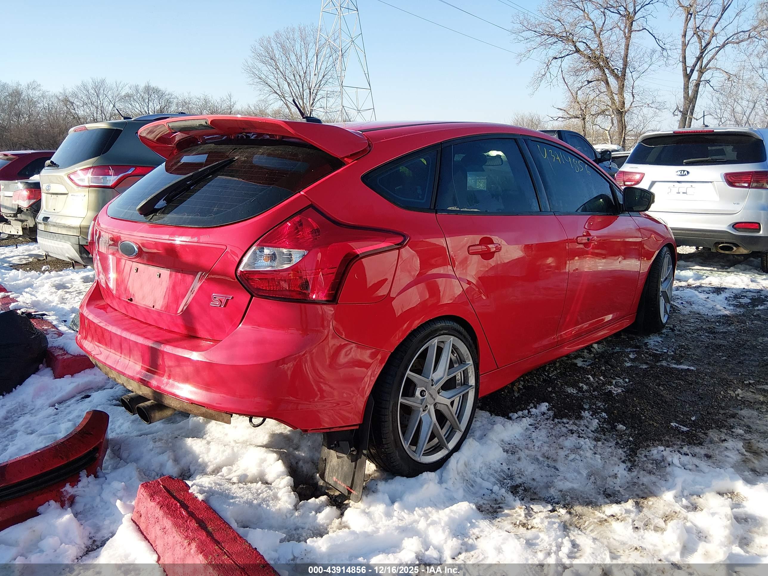FORD FOCUS image 4