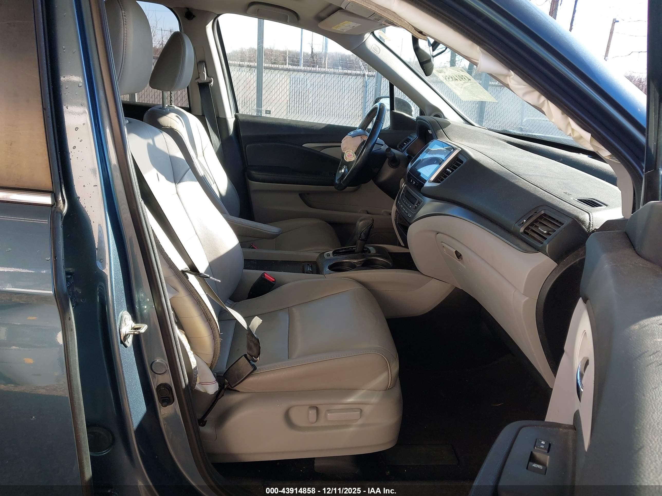 HONDA PILOT image 5