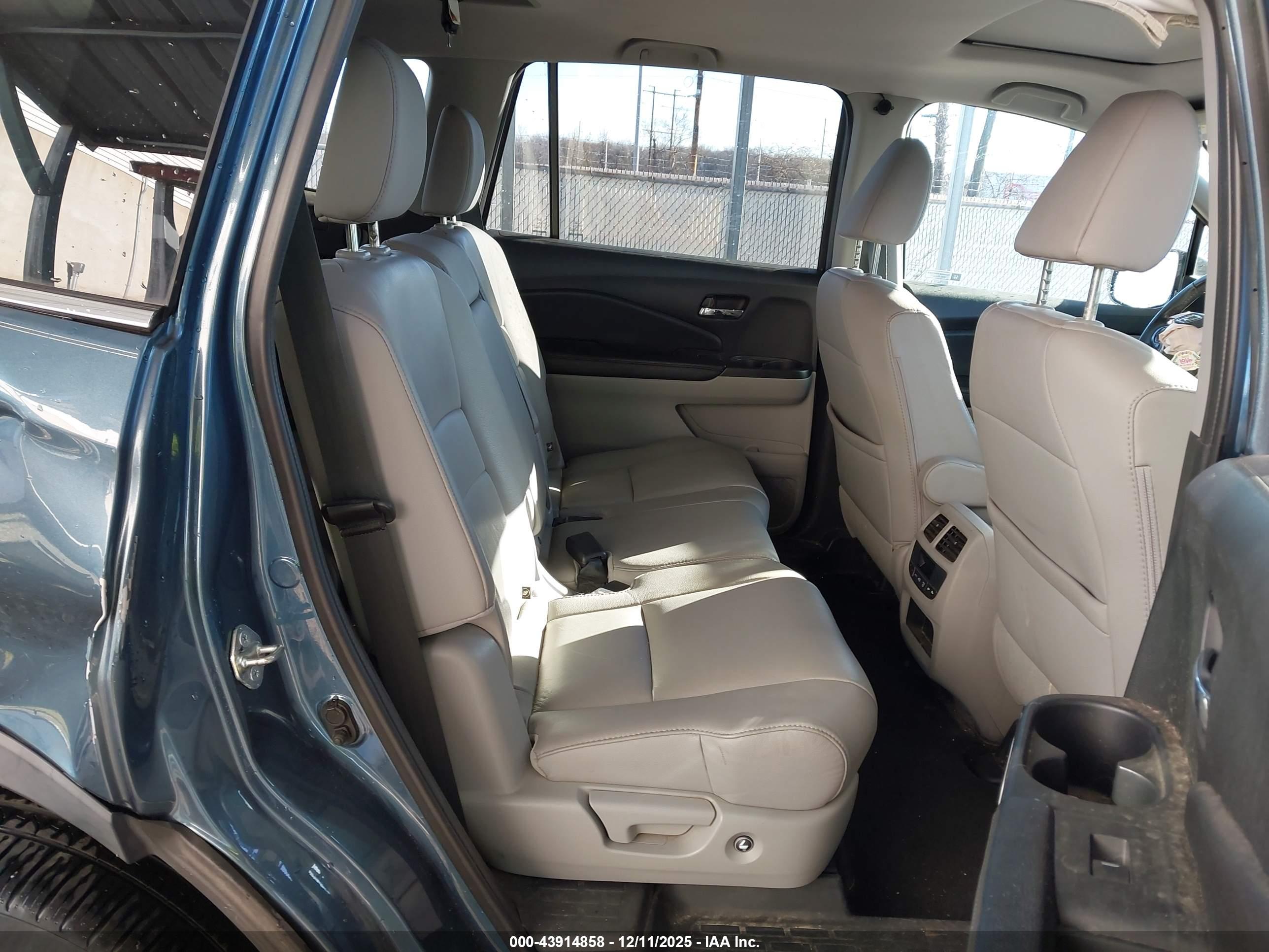 HONDA PILOT image 8