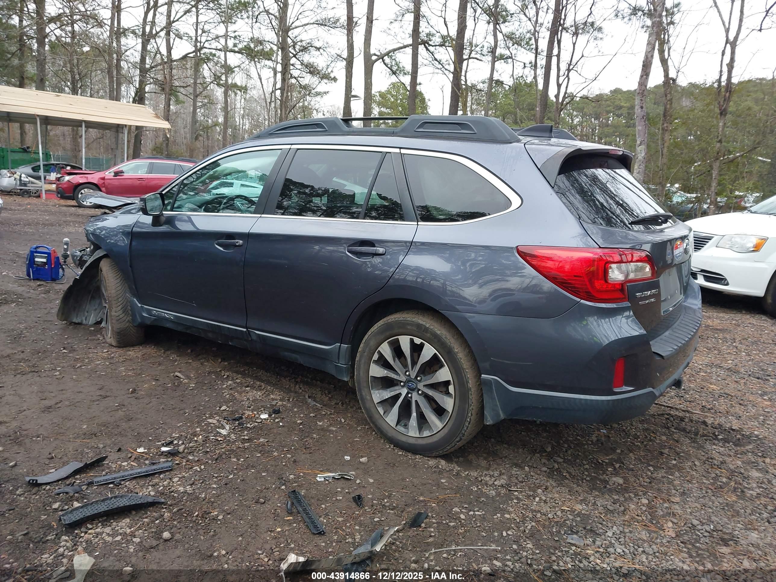 SUBARU OUTBACK image 3