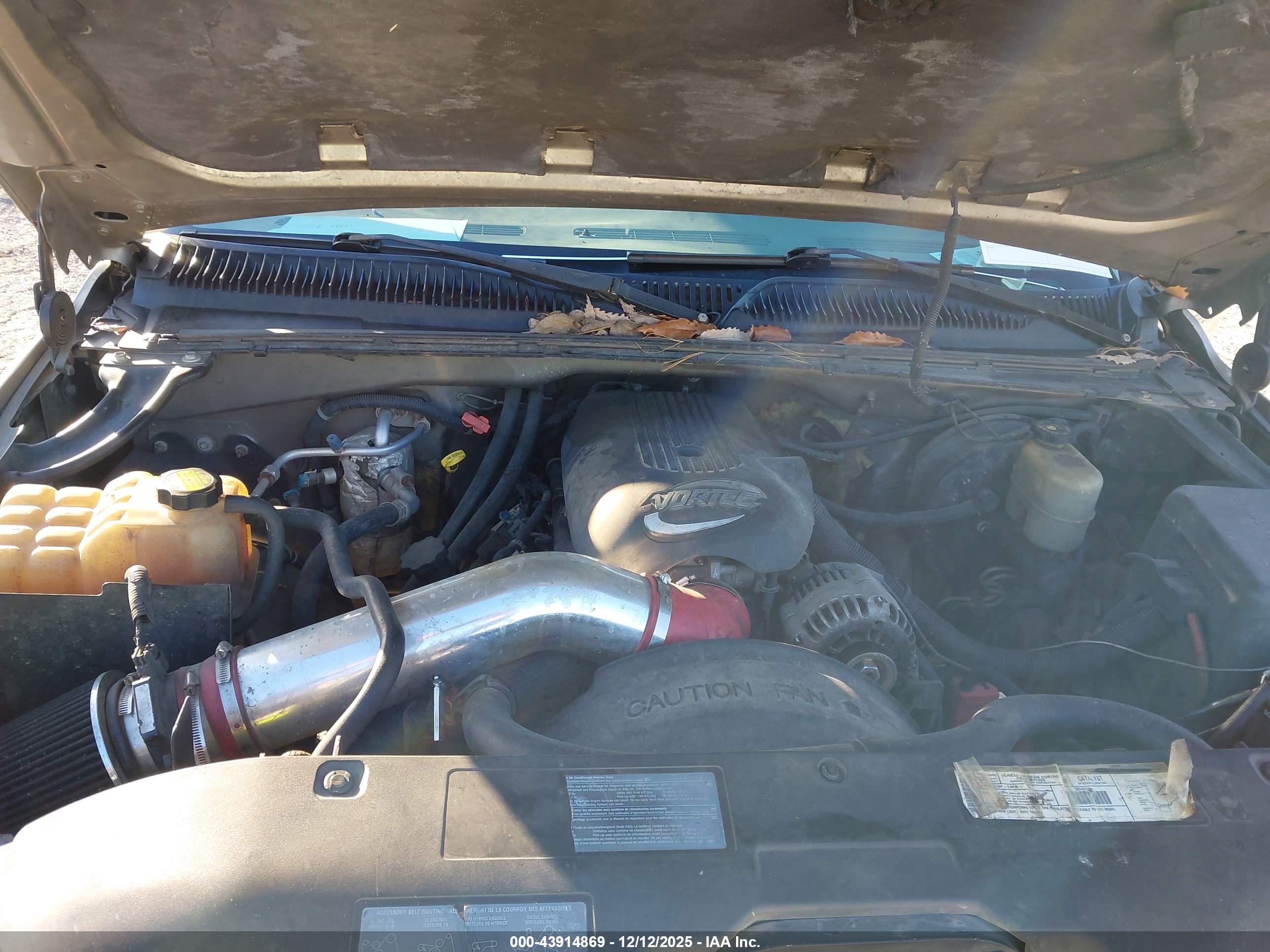 CHEVROLET SILVERADO image 10