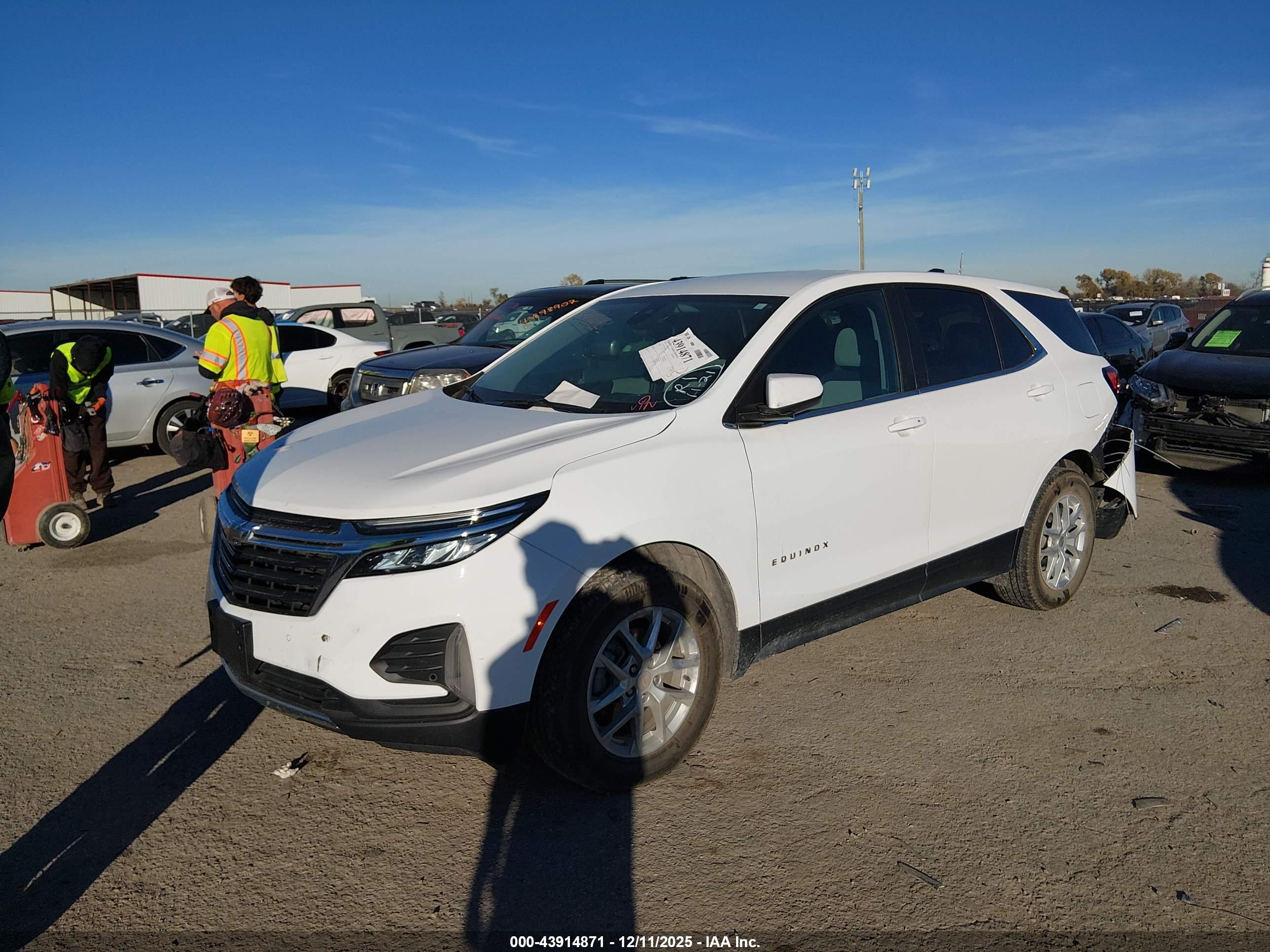 CHEVROLET EQUINOX image 2