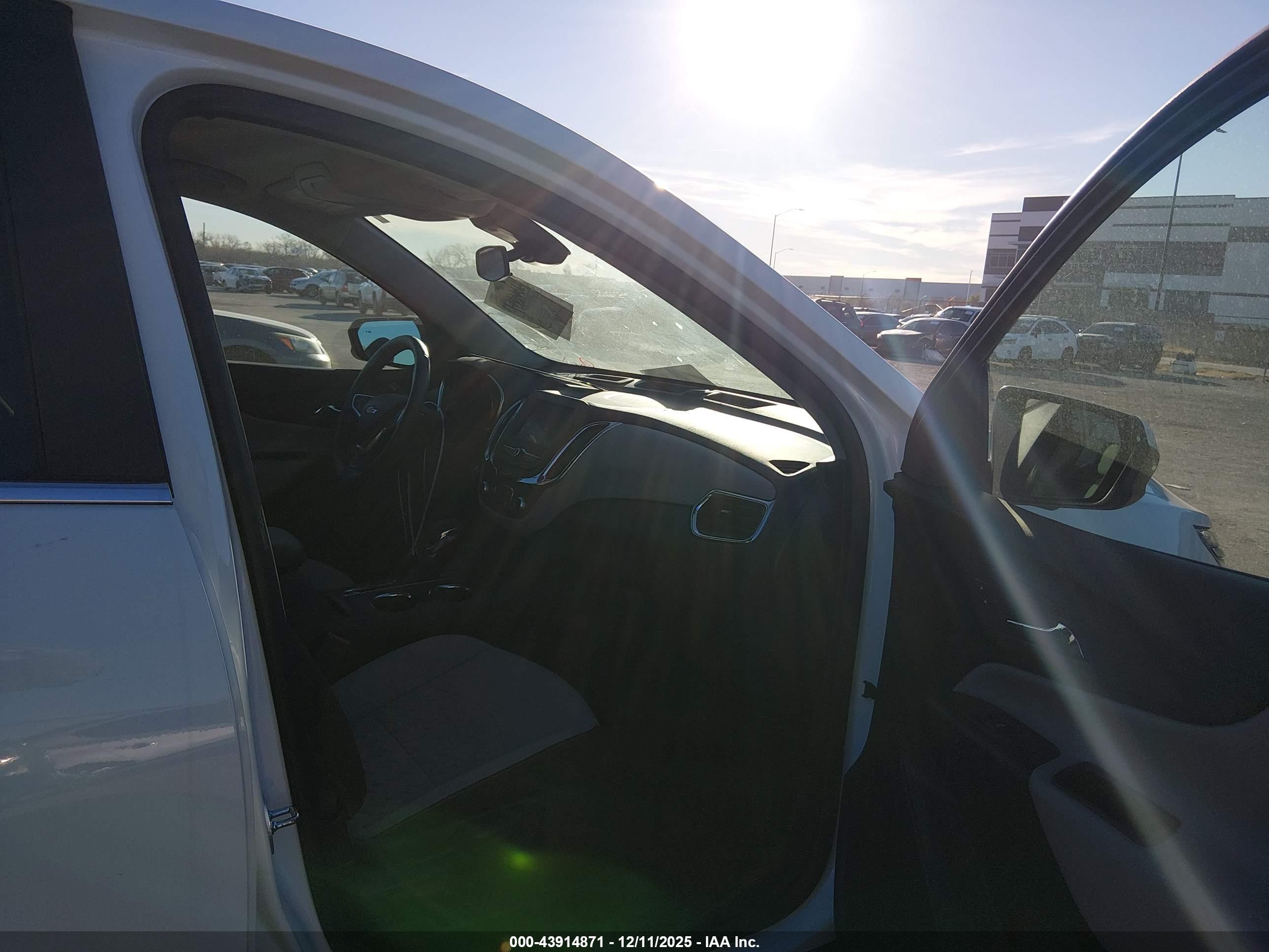 CHEVROLET EQUINOX image 5