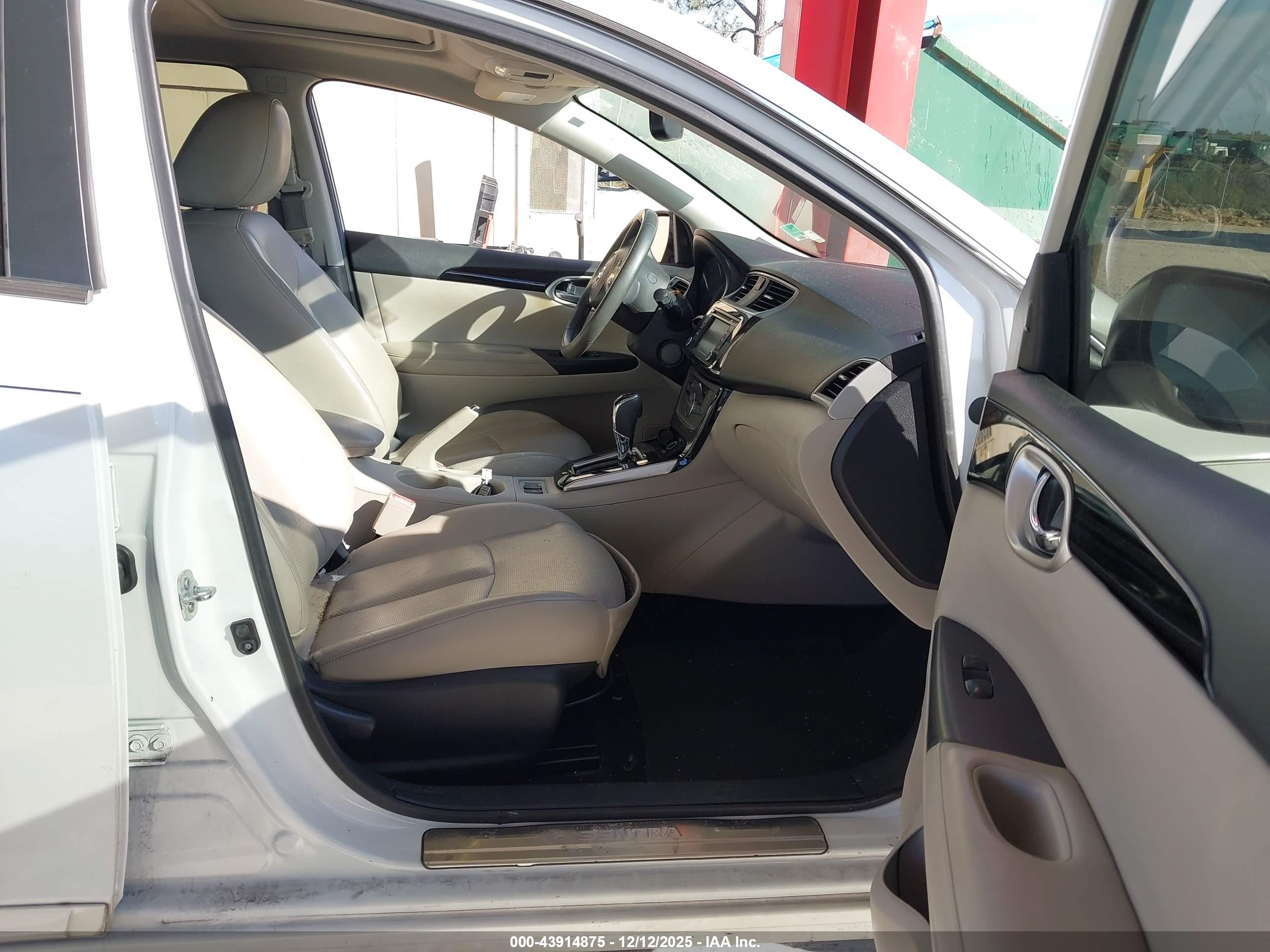 NISSAN SENTRA image 5