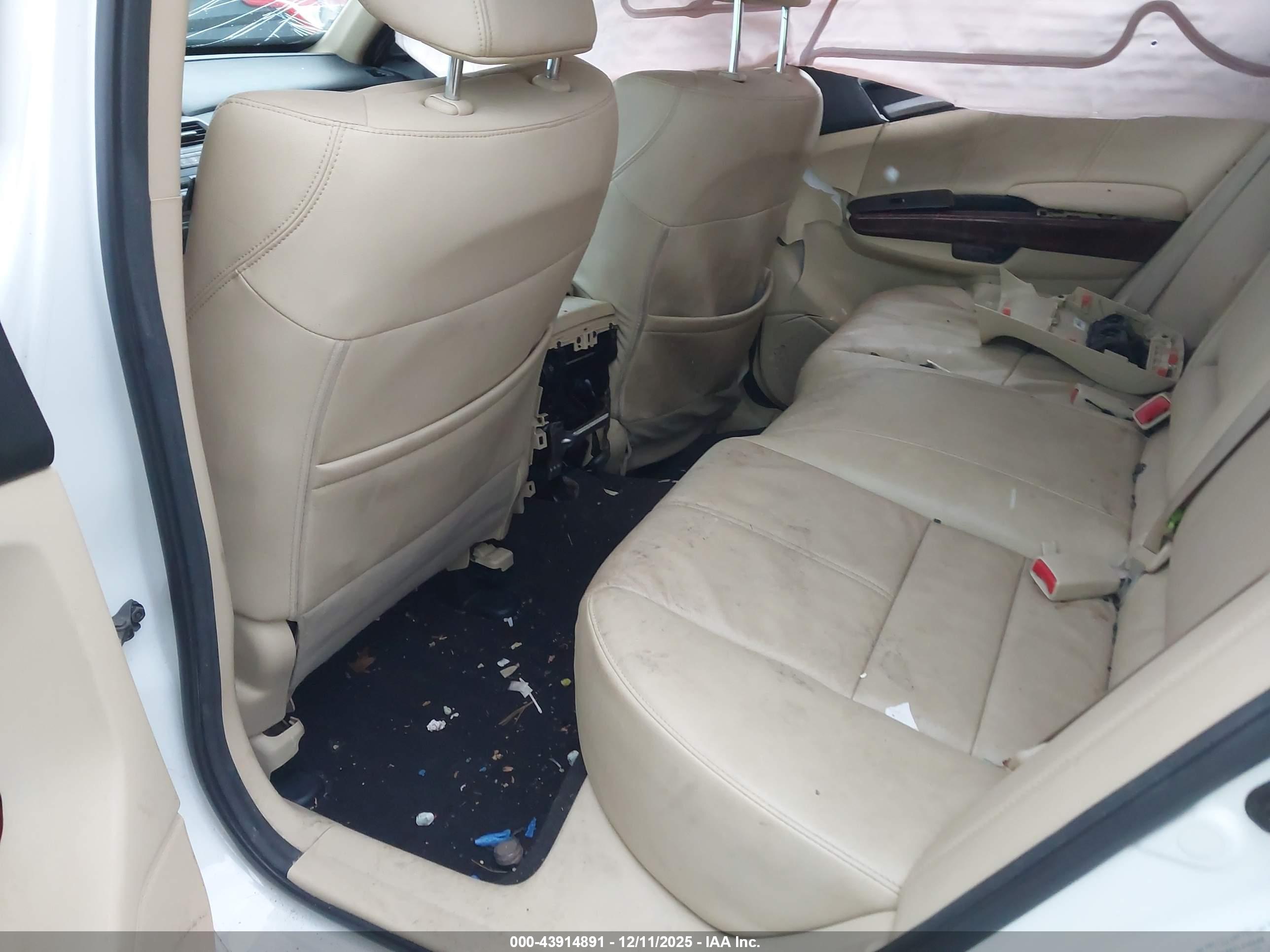 HONDA CROSSTOUR image 8