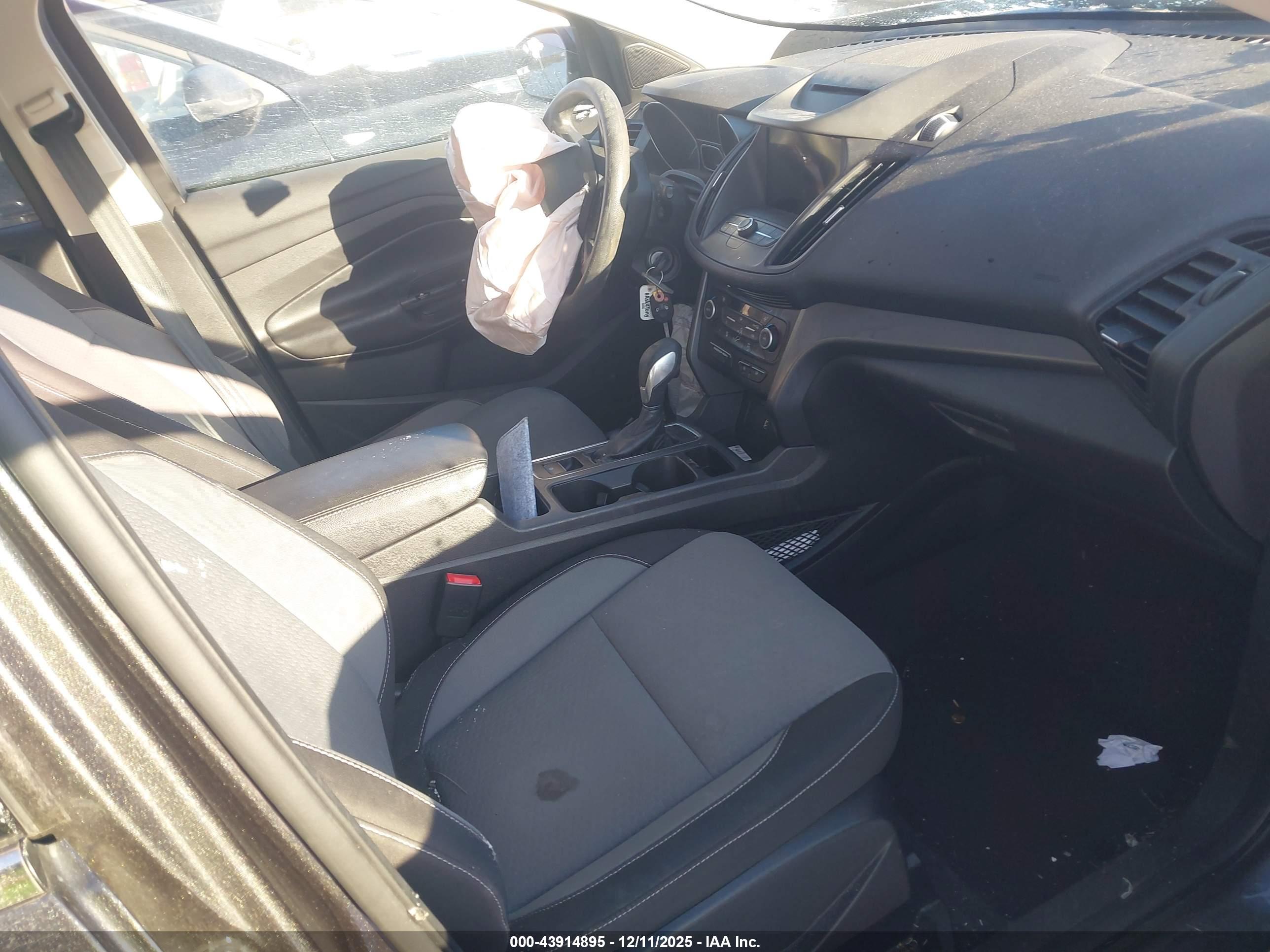 FORD ESCAPE image 5