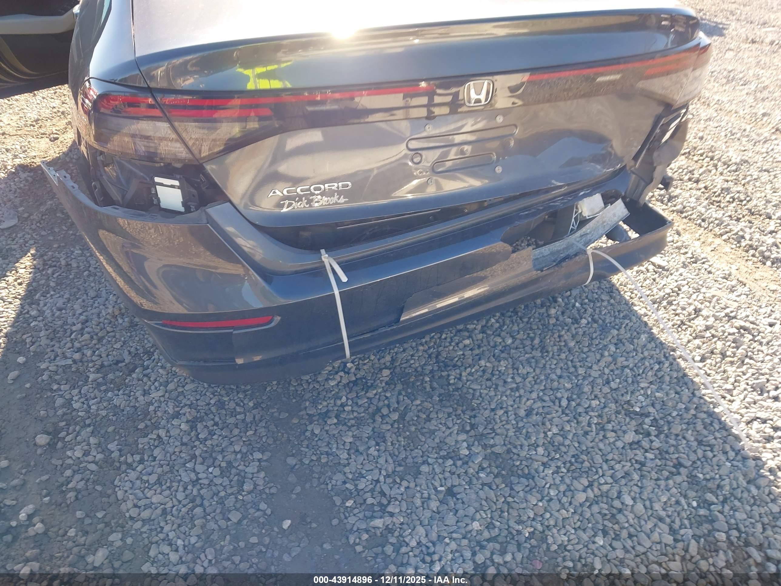 HONDA ACCORD image 6