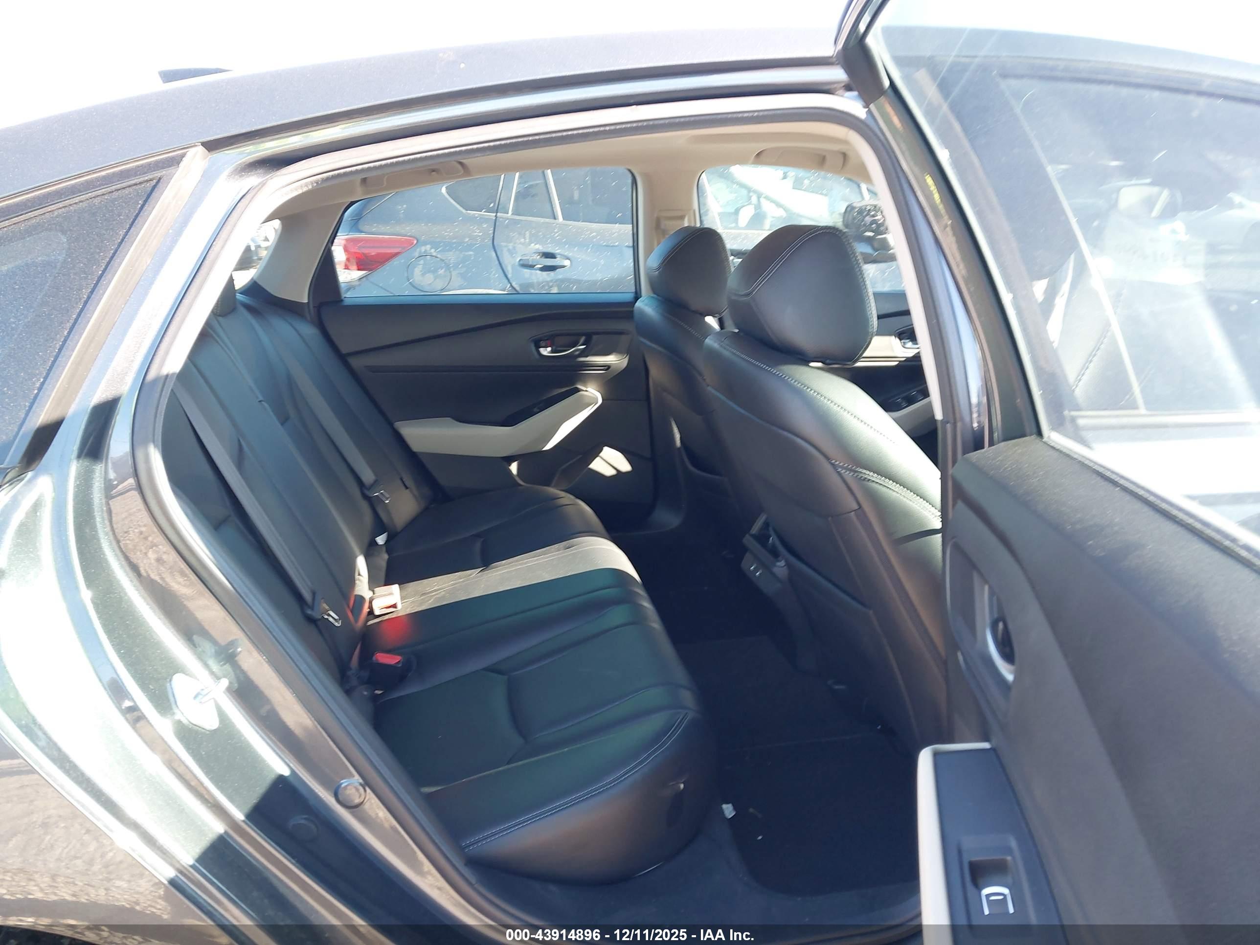 HONDA ACCORD image 8