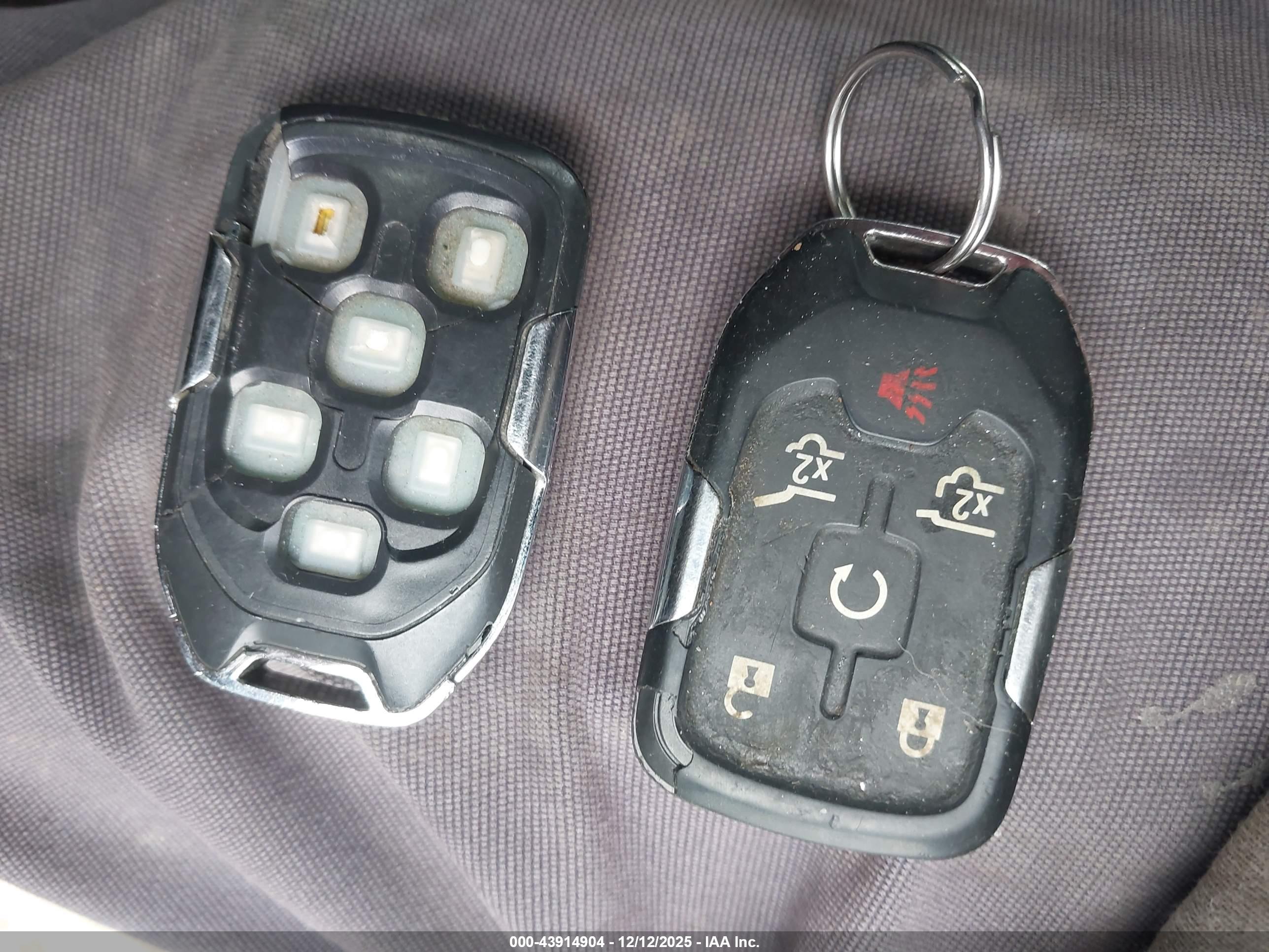 GMC YUKON image 11