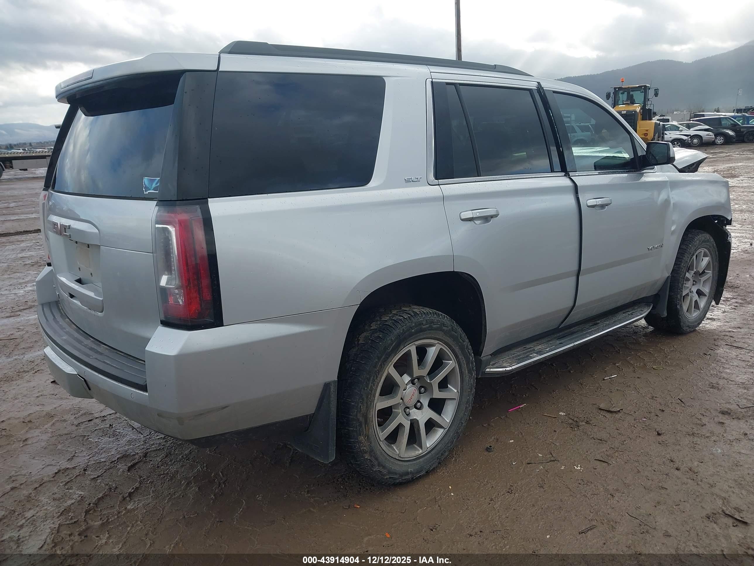 GMC YUKON image 4