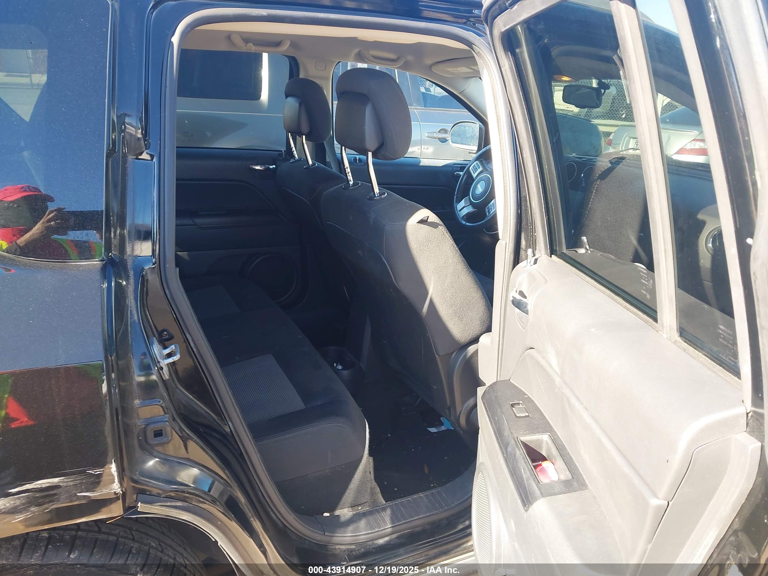 JEEP COMPASS image 8