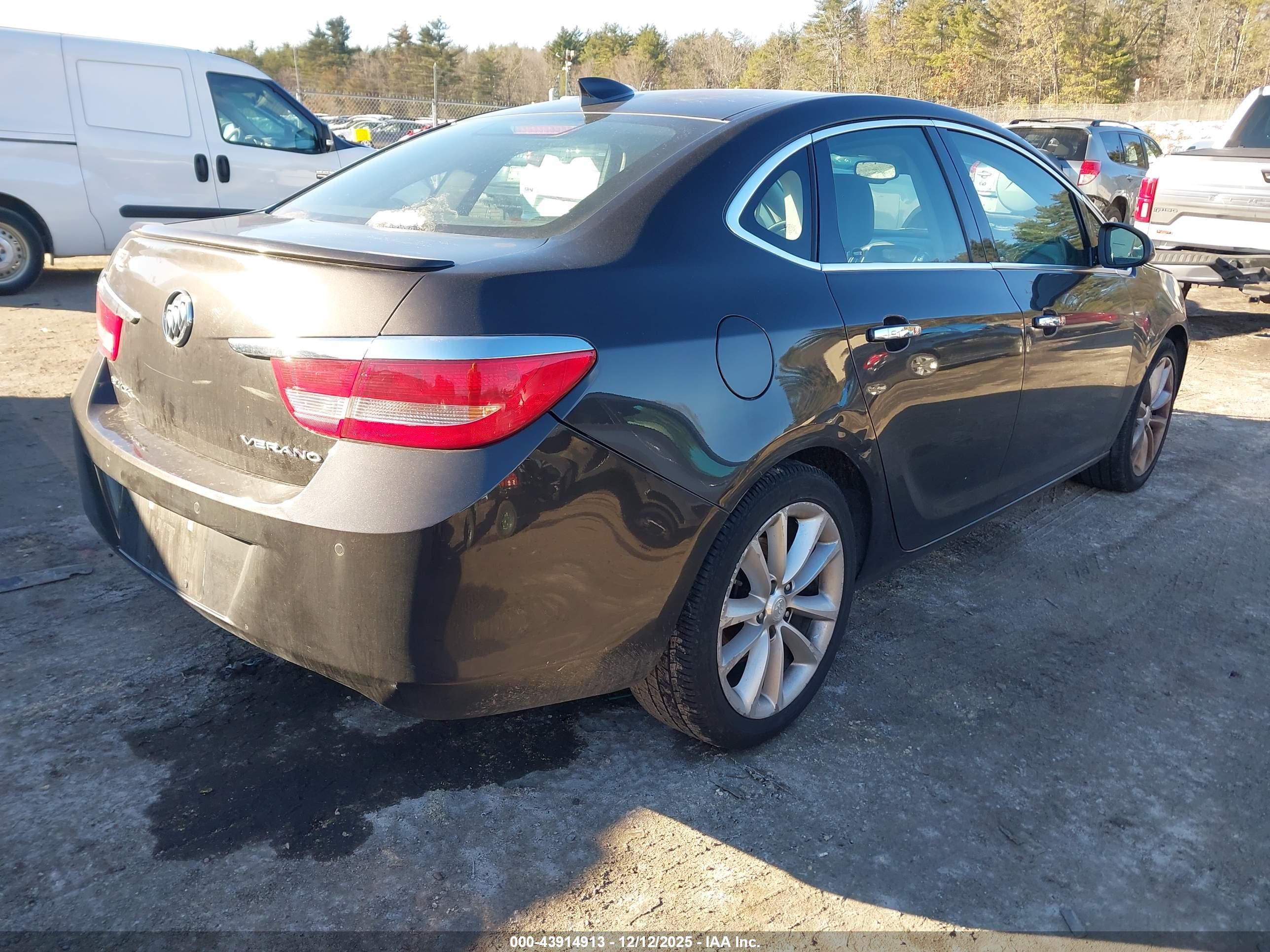 BUICK VERANO image 4