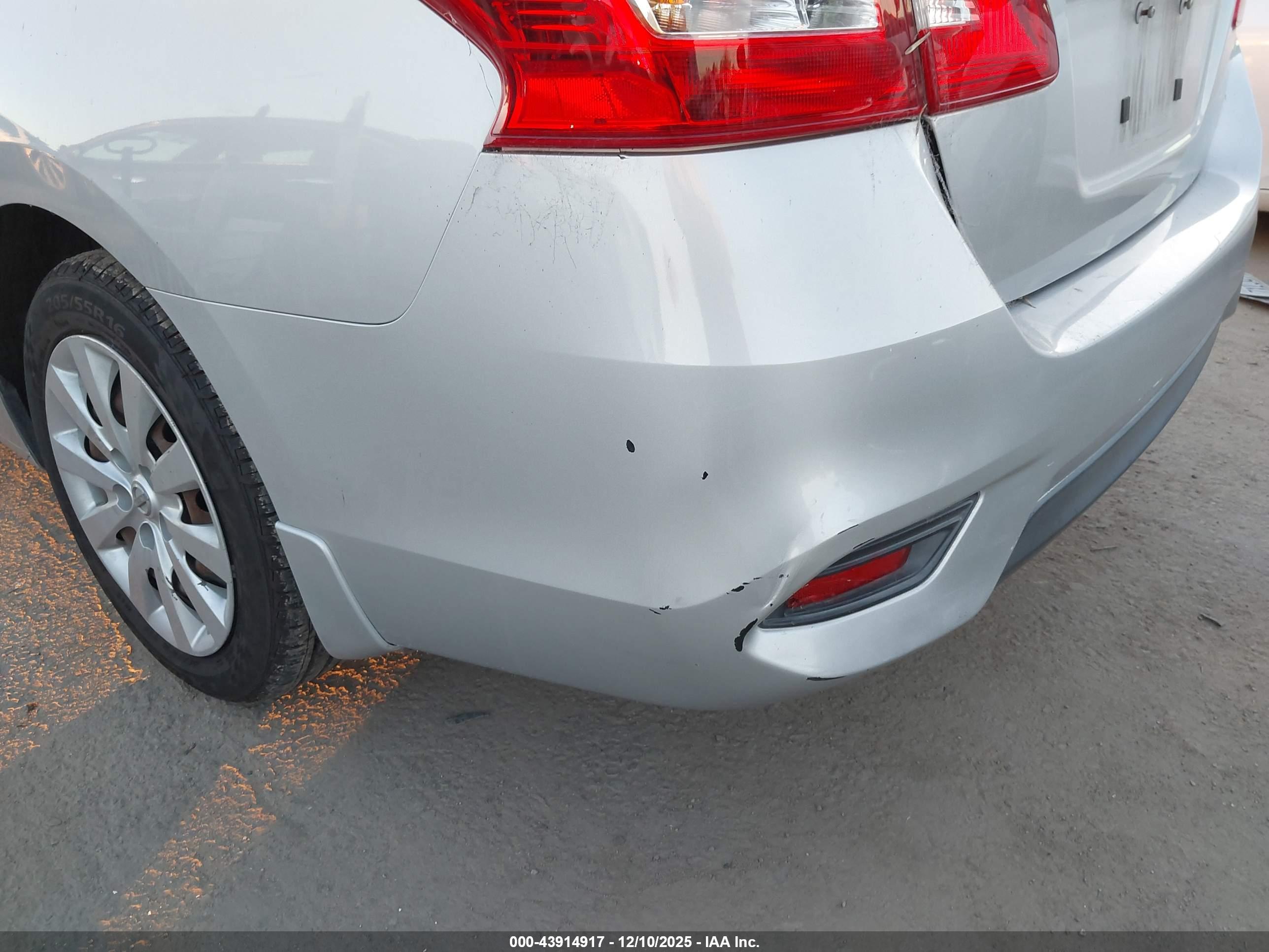 NISSAN SENTRA image 6