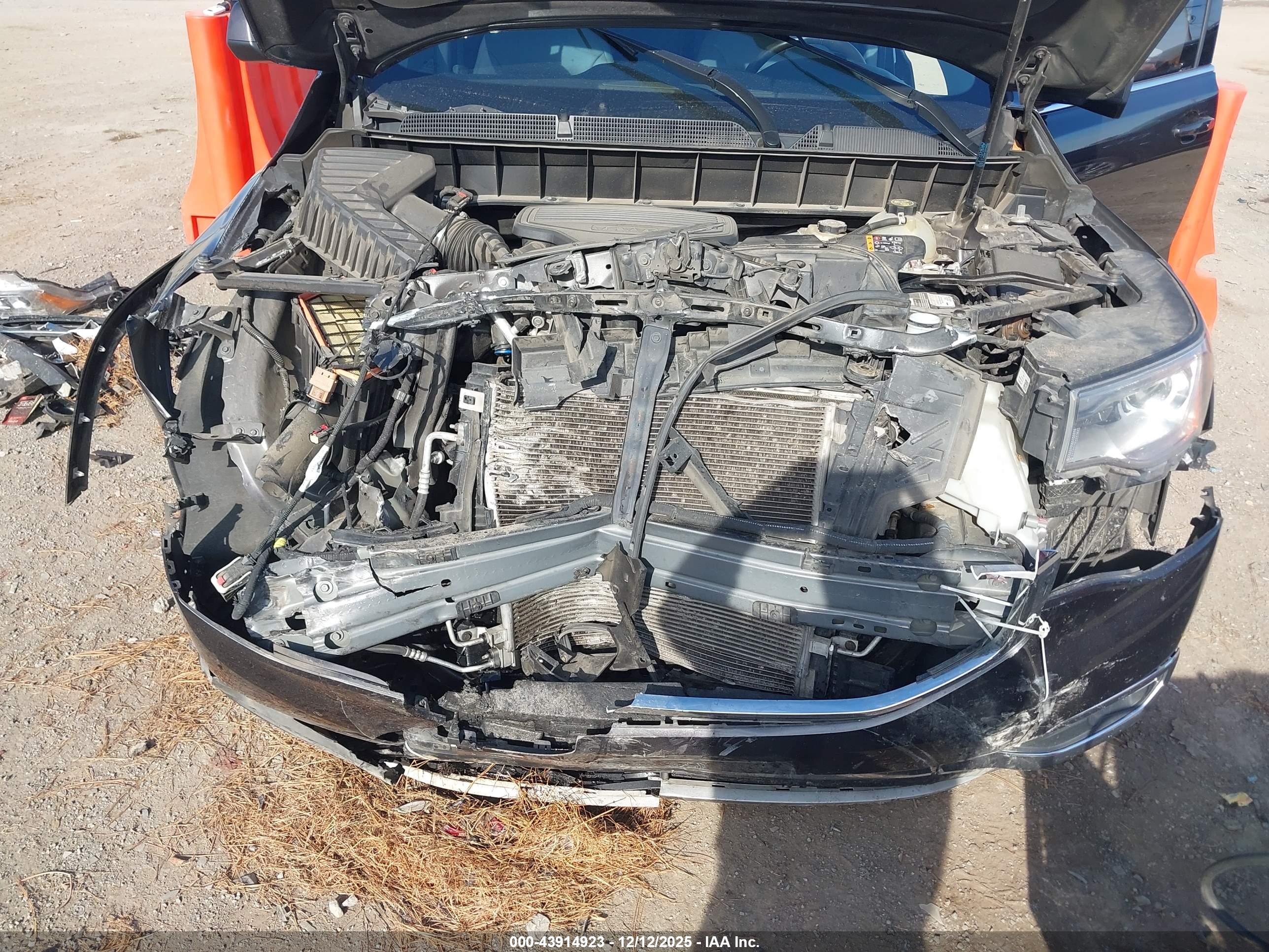 GMC ACADIA image 6