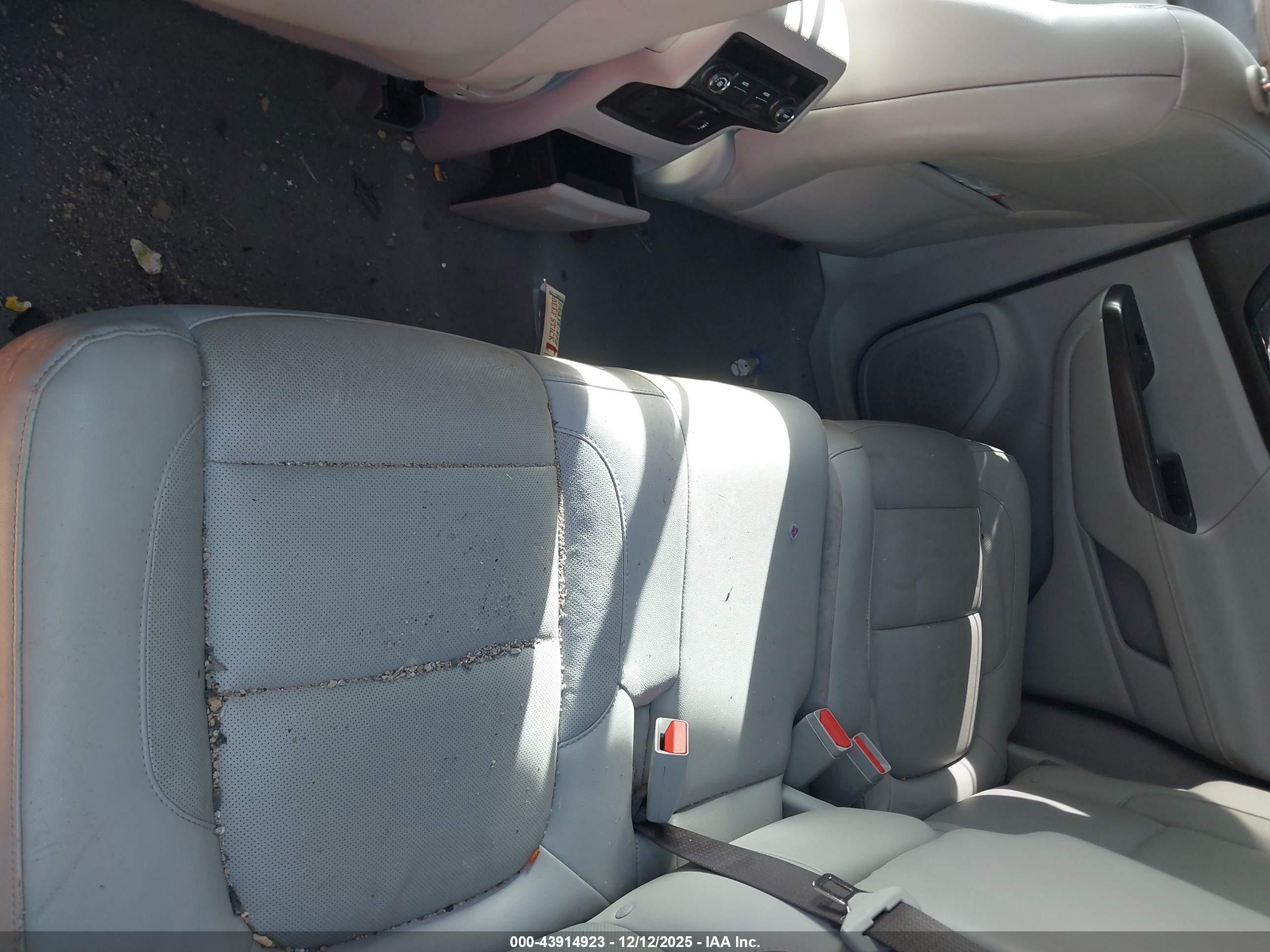 GMC ACADIA image 8