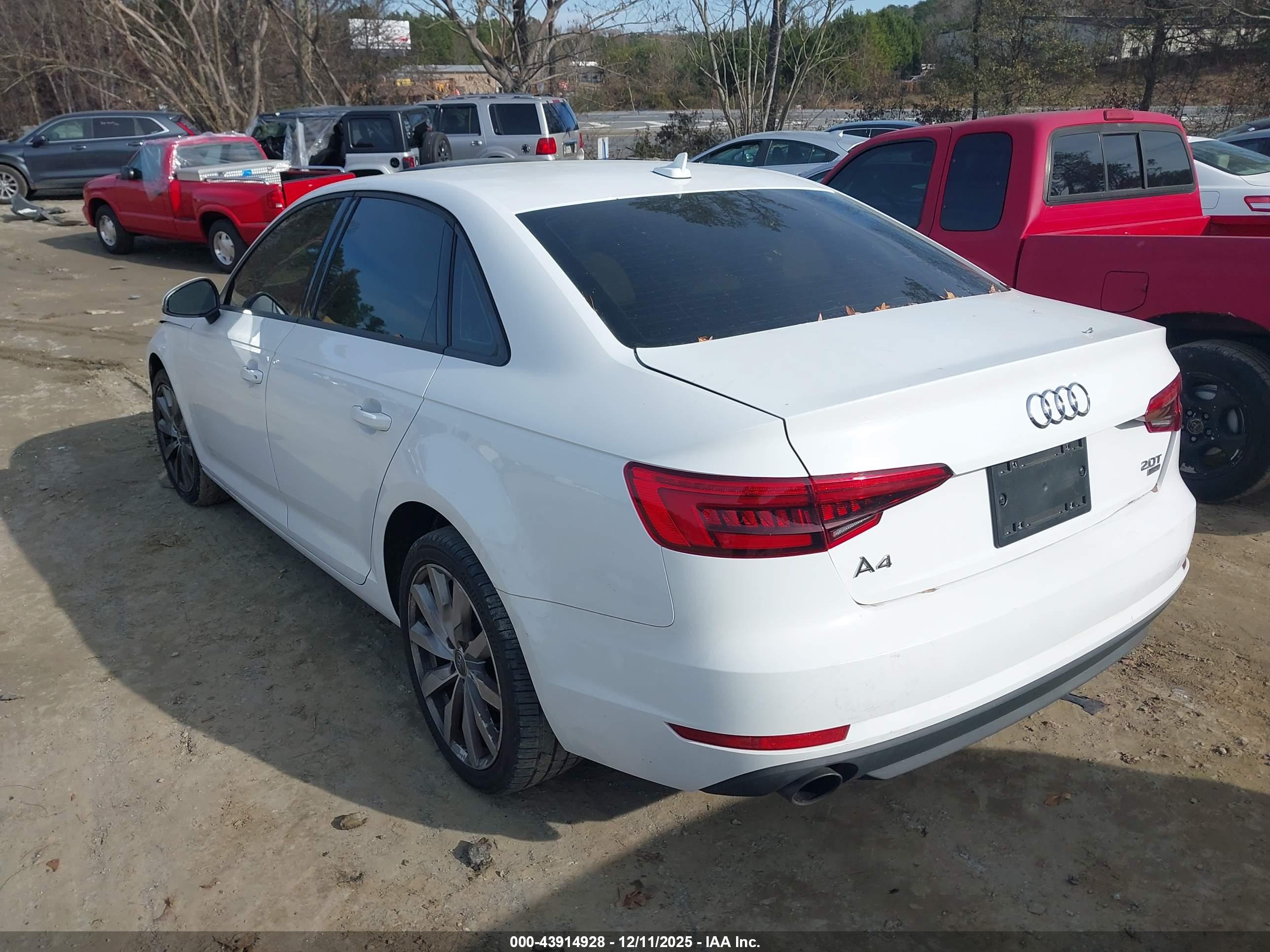 AUDI A4 image 3