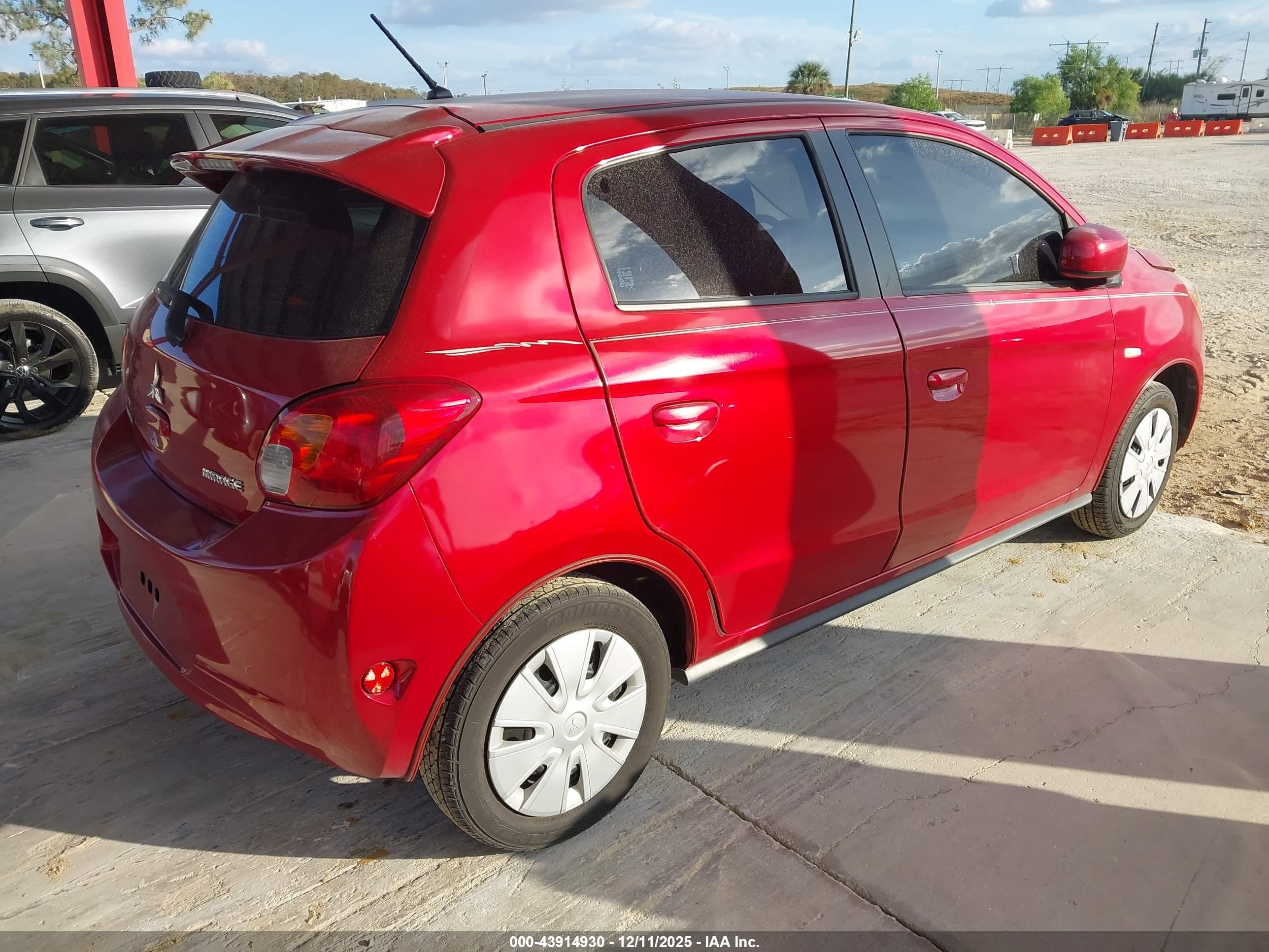 MITSUBISHI MIRAGE image 4