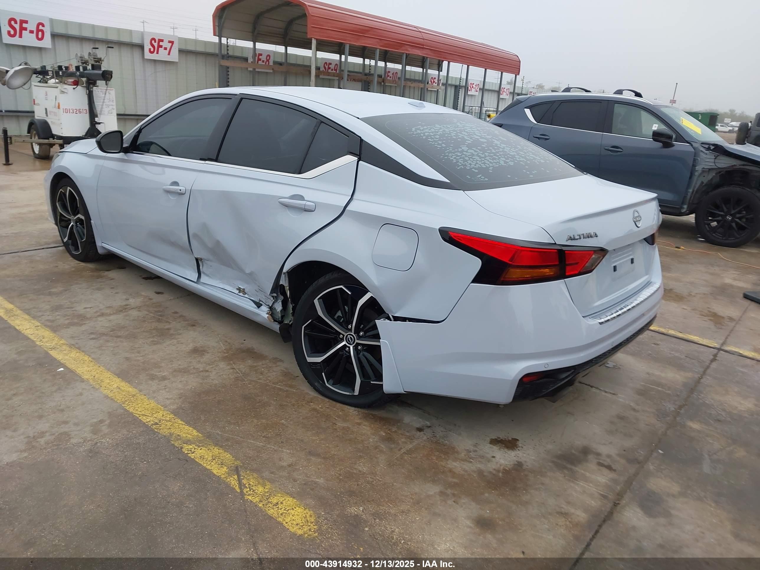 NISSAN ALTIMA image 3