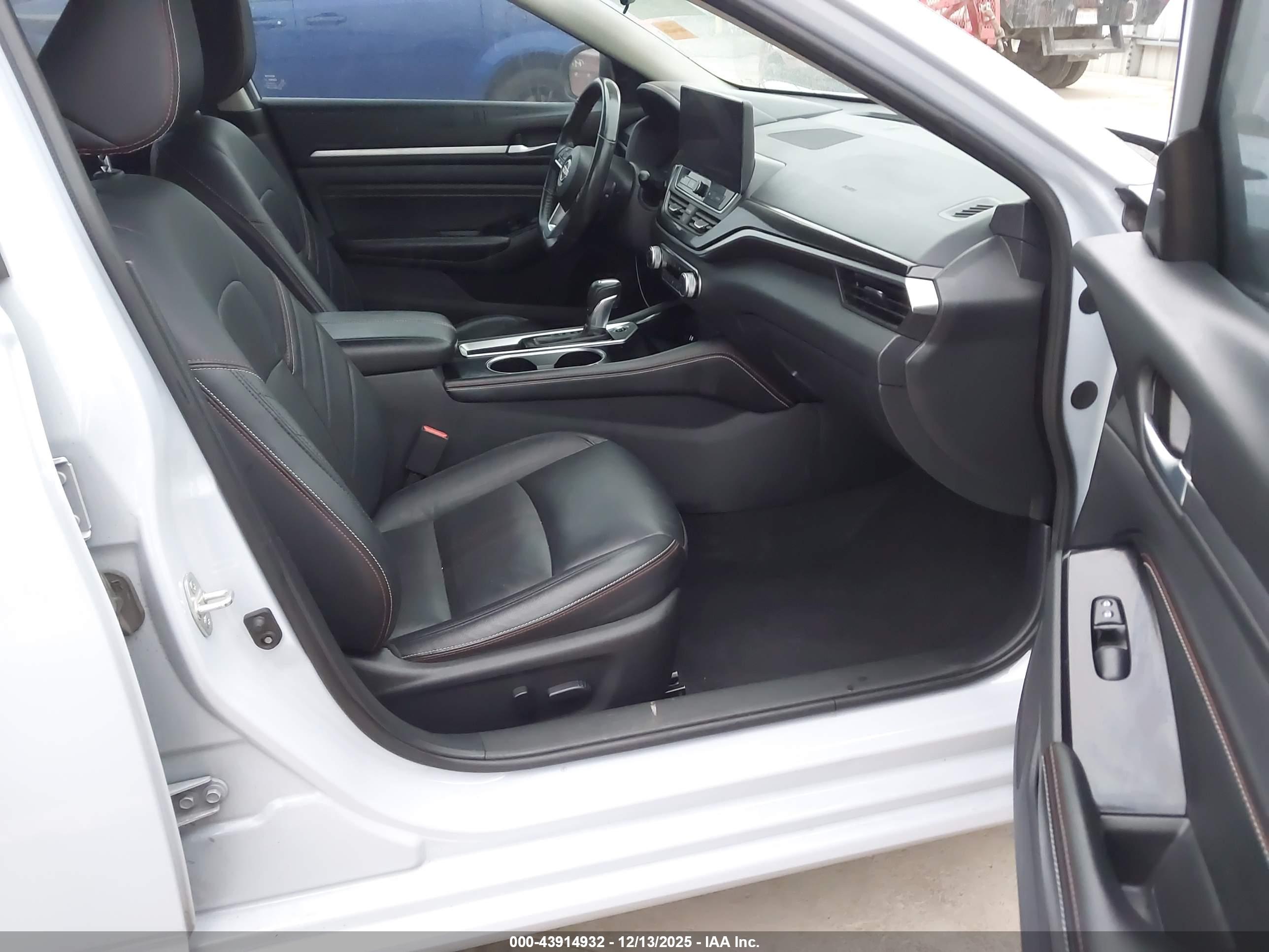 NISSAN ALTIMA image 5