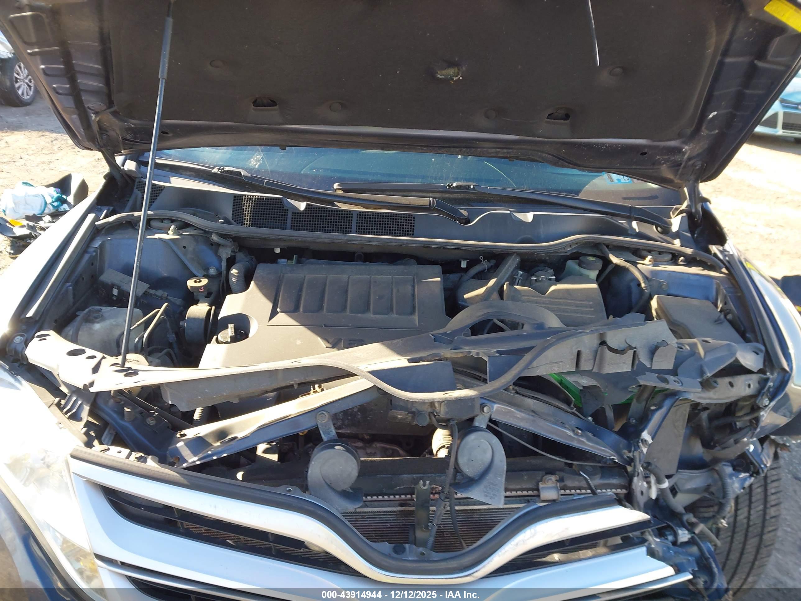 TOYOTA VENZA image 10