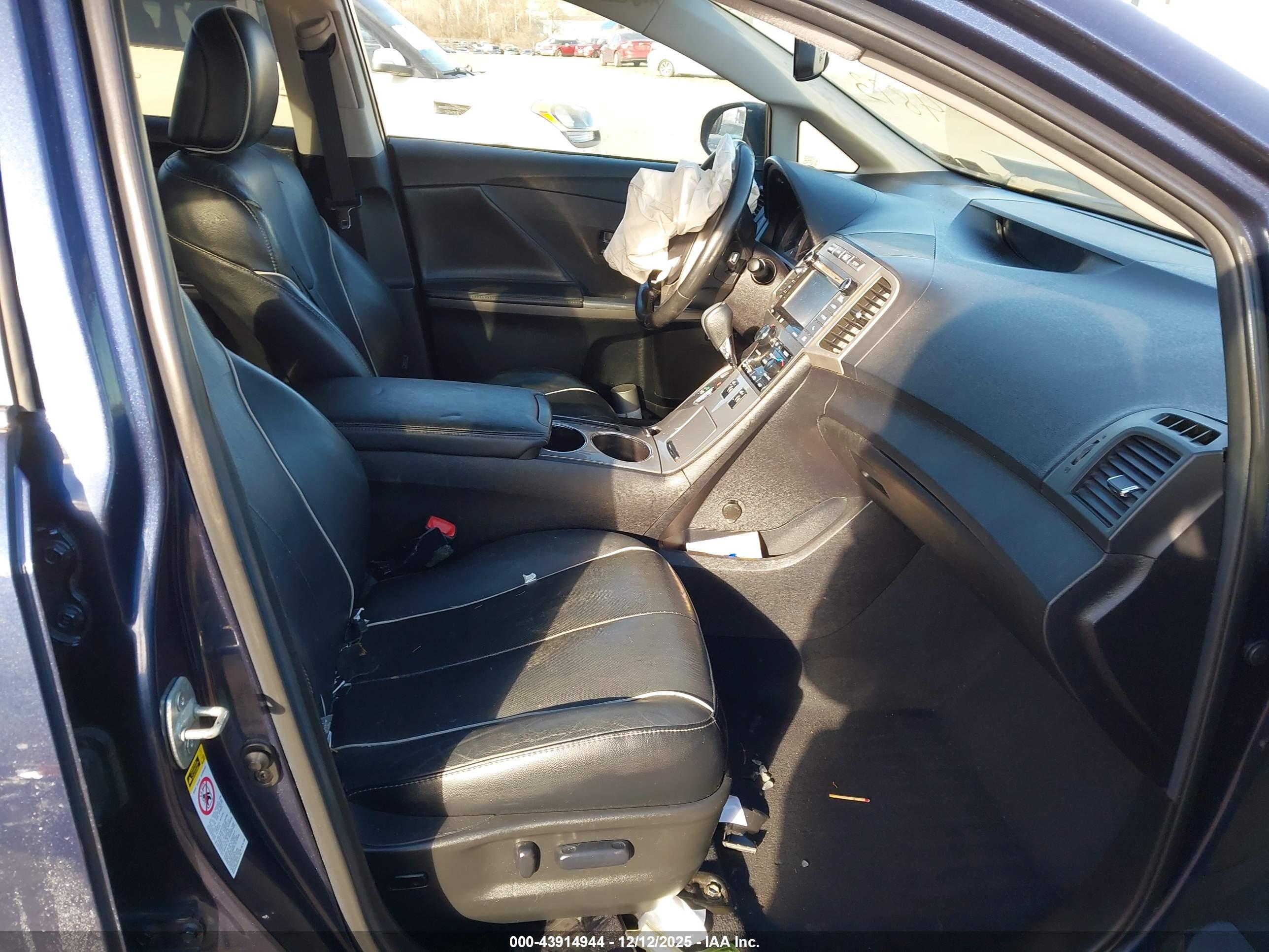 TOYOTA VENZA image 5