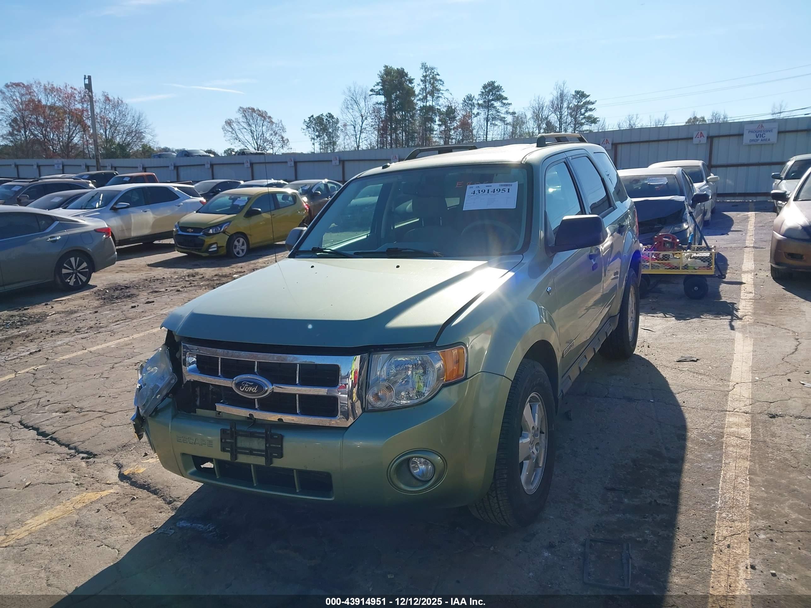 FORD ESCAPE image 2