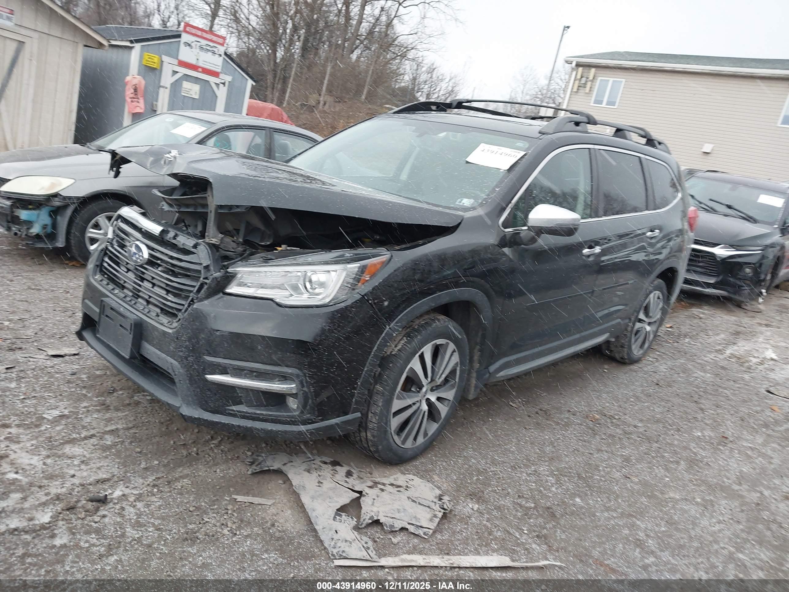 SUBARU ASCENT image 2