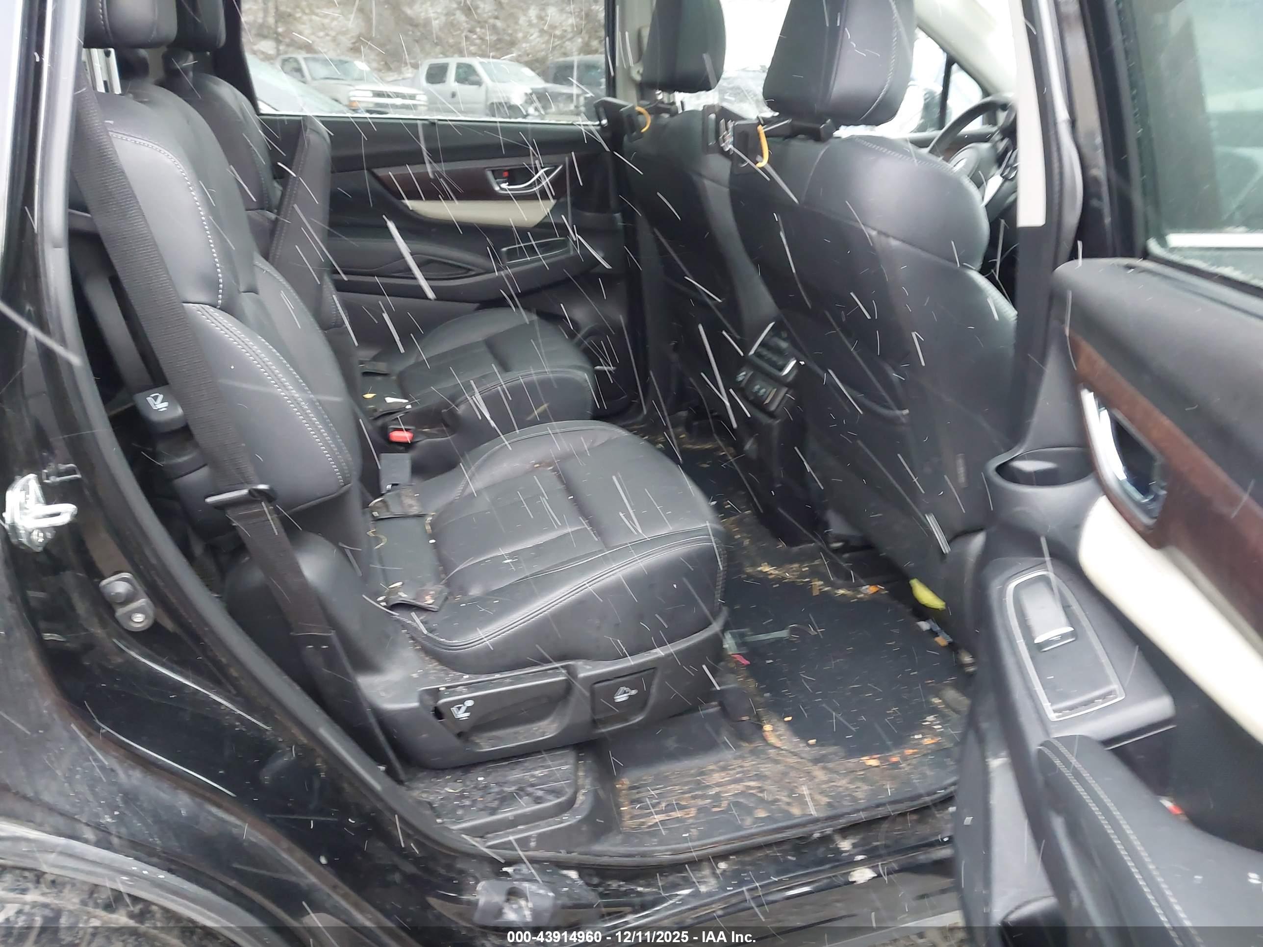 SUBARU ASCENT image 8
