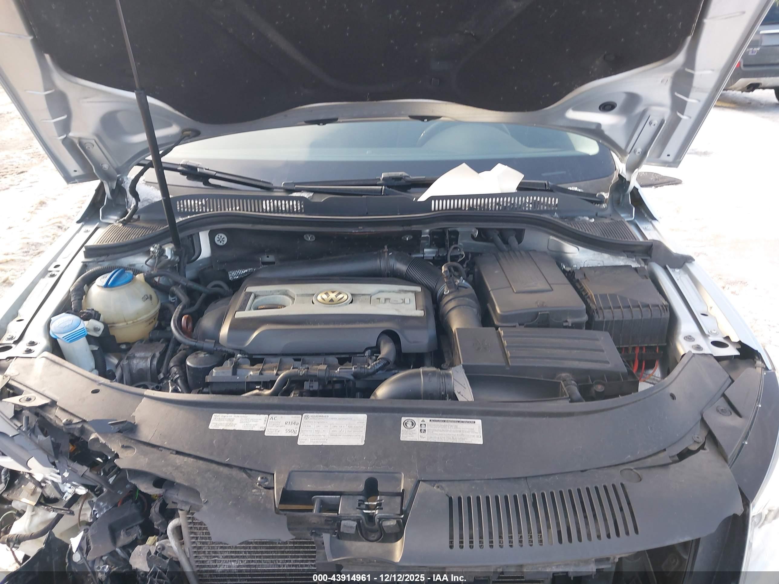VOLKSWAGEN CC image 10