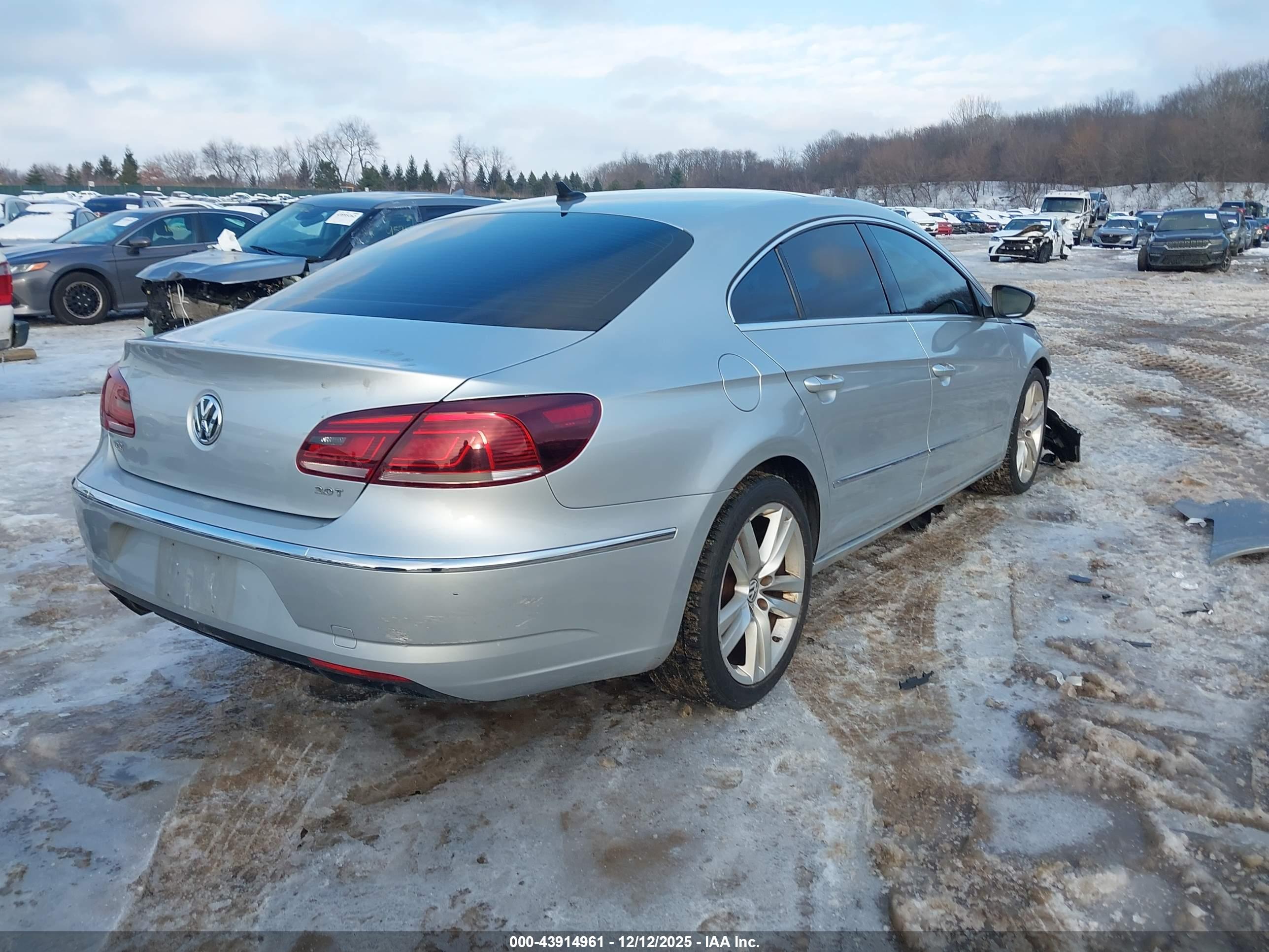 VOLKSWAGEN CC image 4