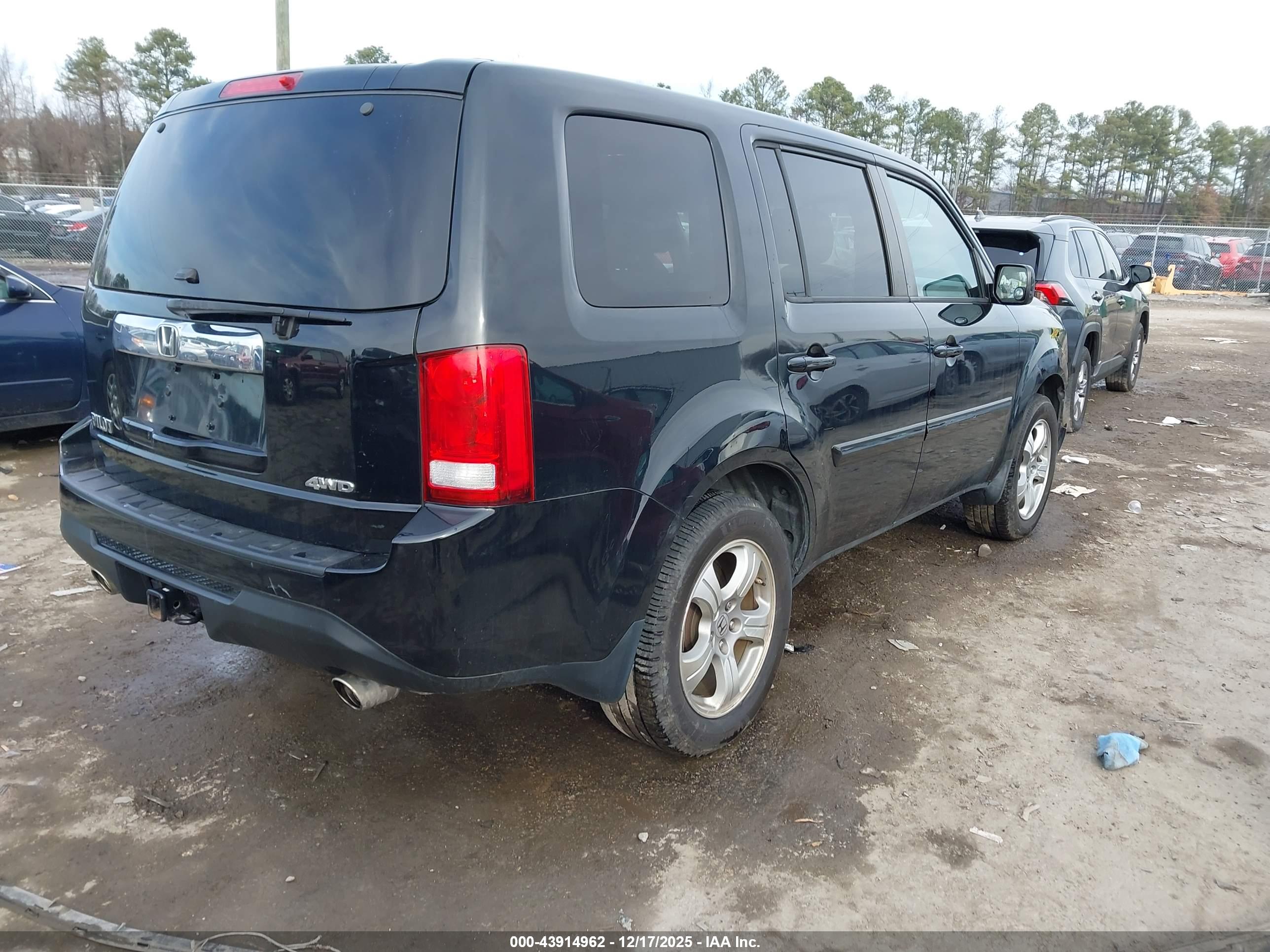 HONDA PILOT image 4