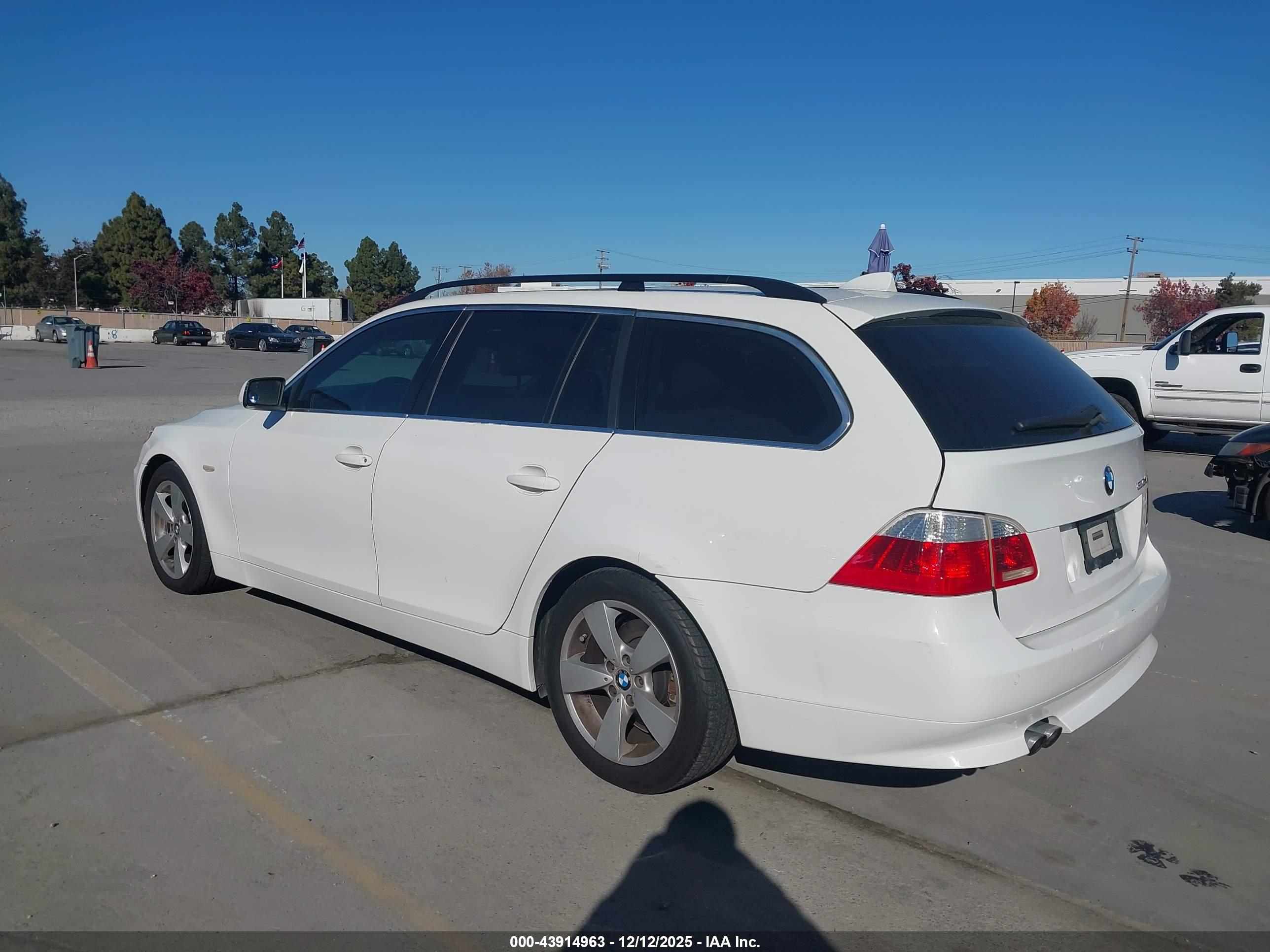 BMW 530XIT image 3
