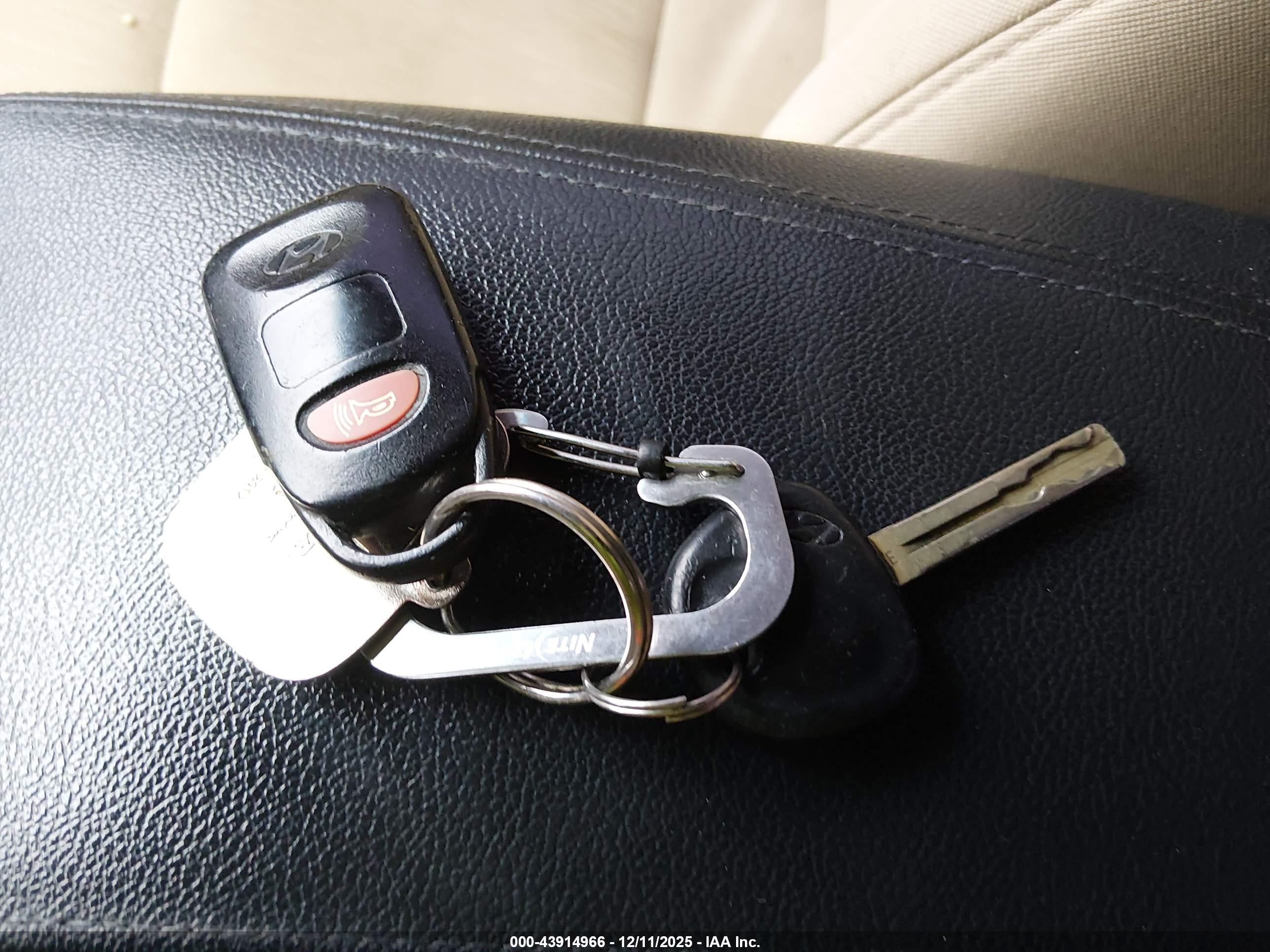 HYUNDAI SONATA image 11