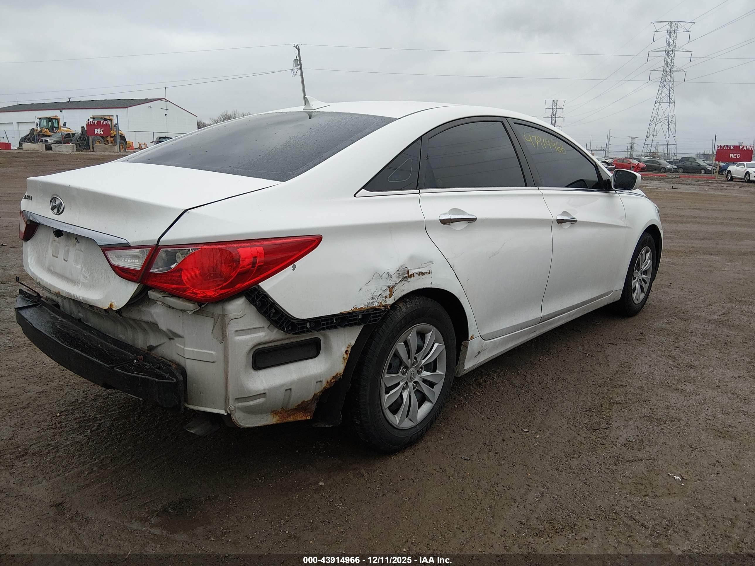 HYUNDAI SONATA image 4