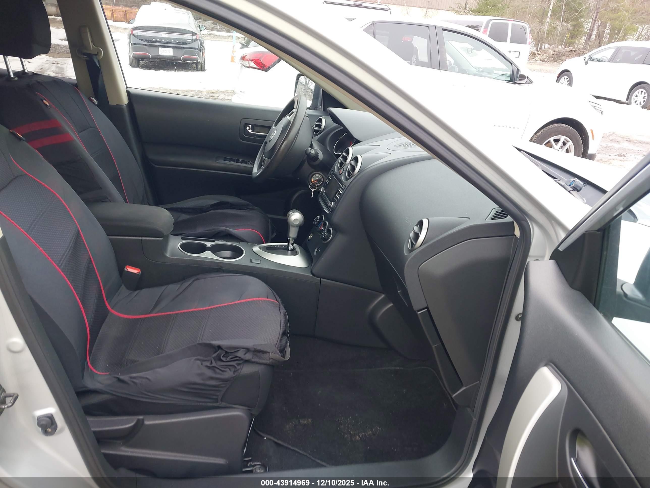 NISSAN ROGUE image 5