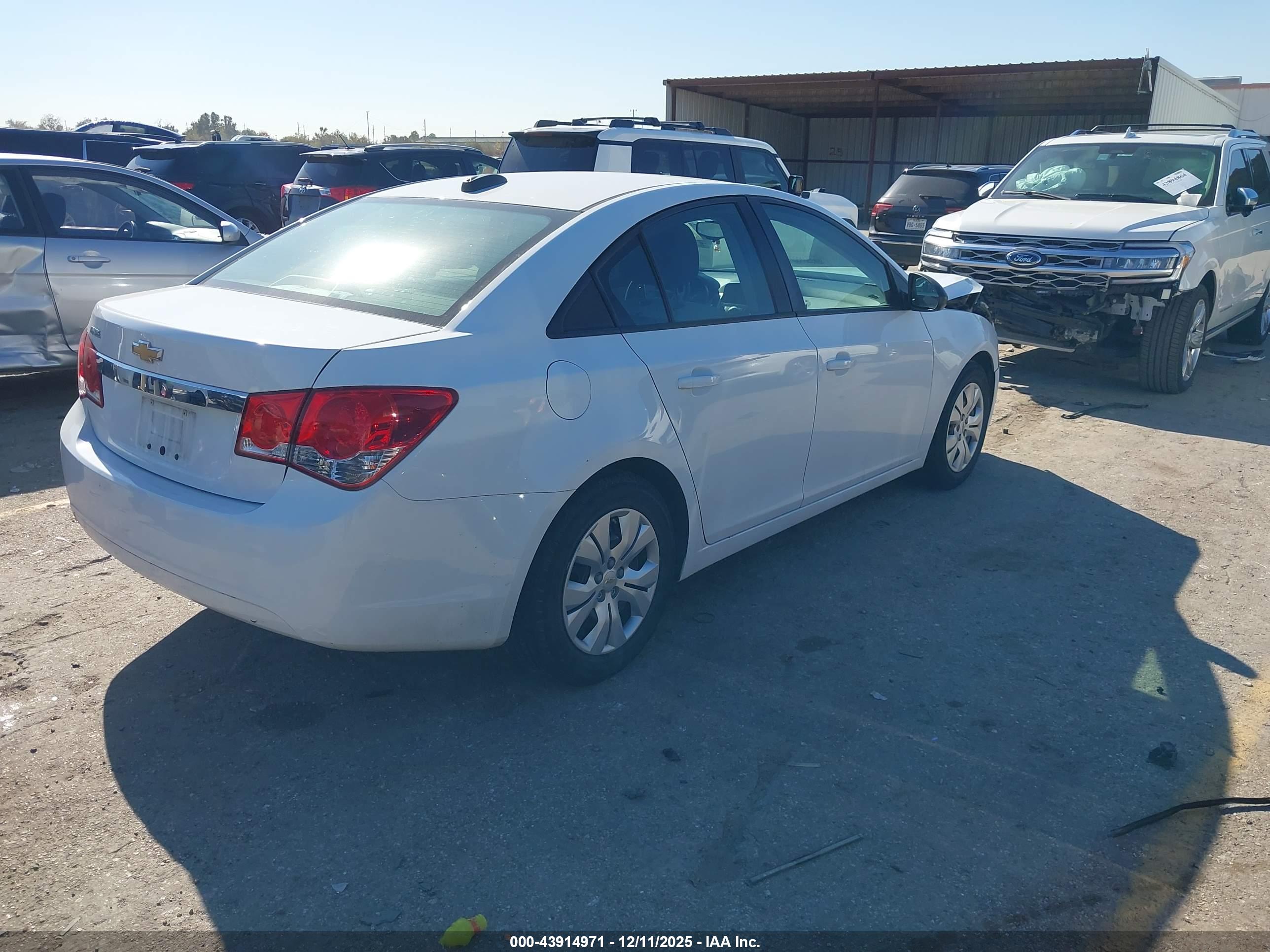 CHEVROLET CRUZE image 4